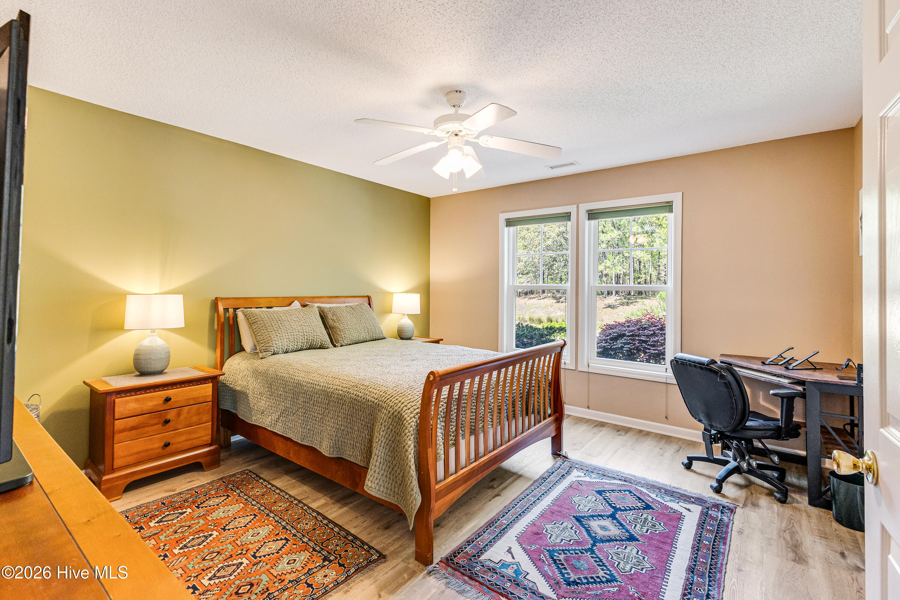 100566975 | Photo 25