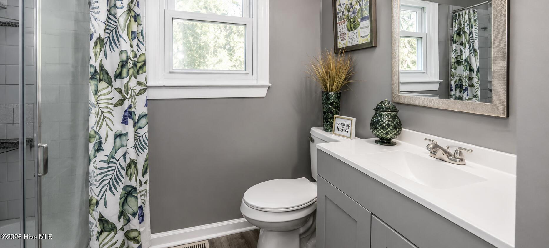 Full Bathroom