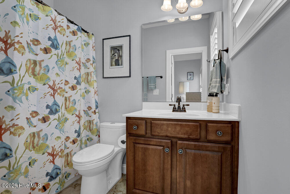 100562970 | Photo 33