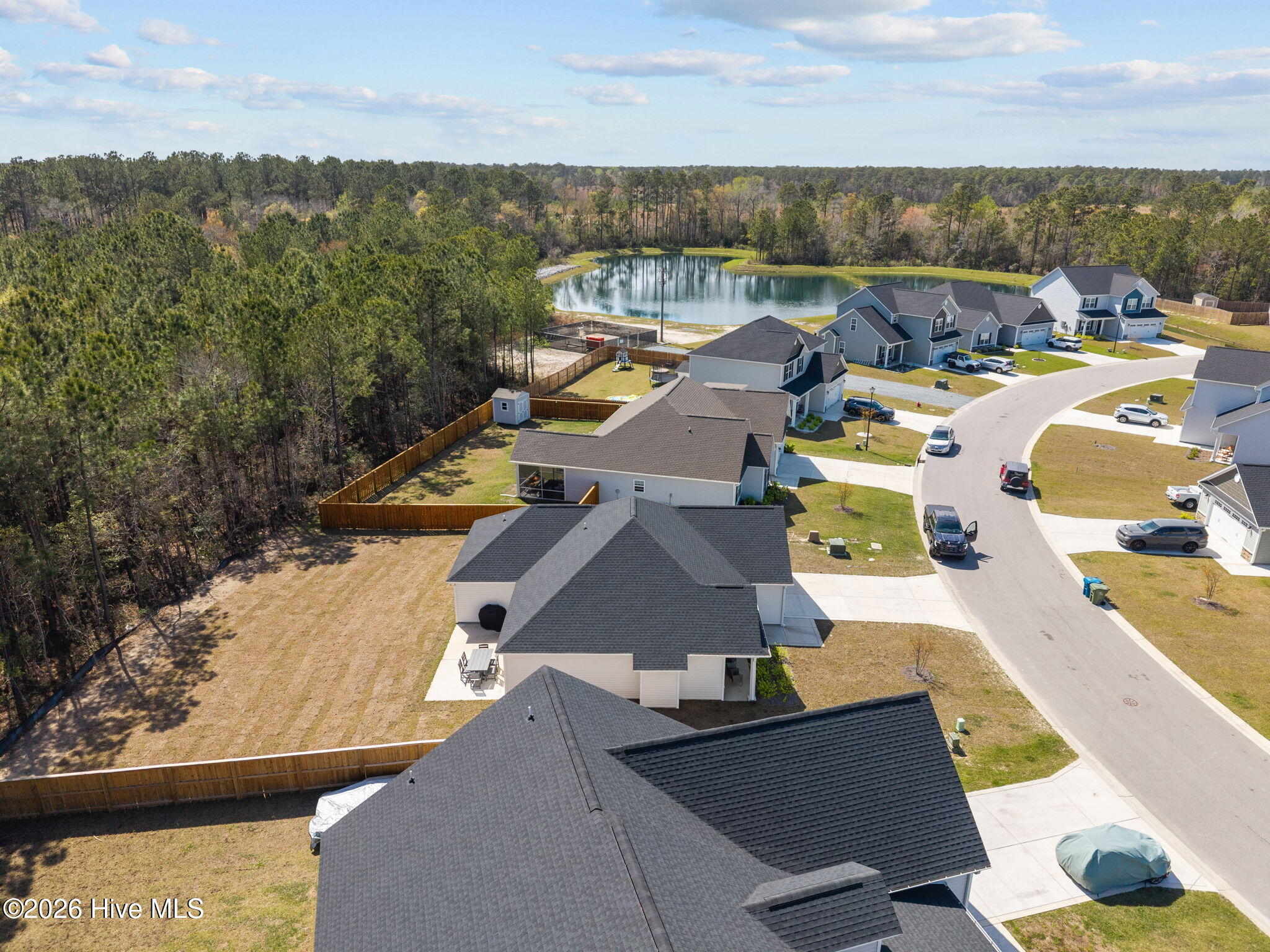 100563738 | Photo 40