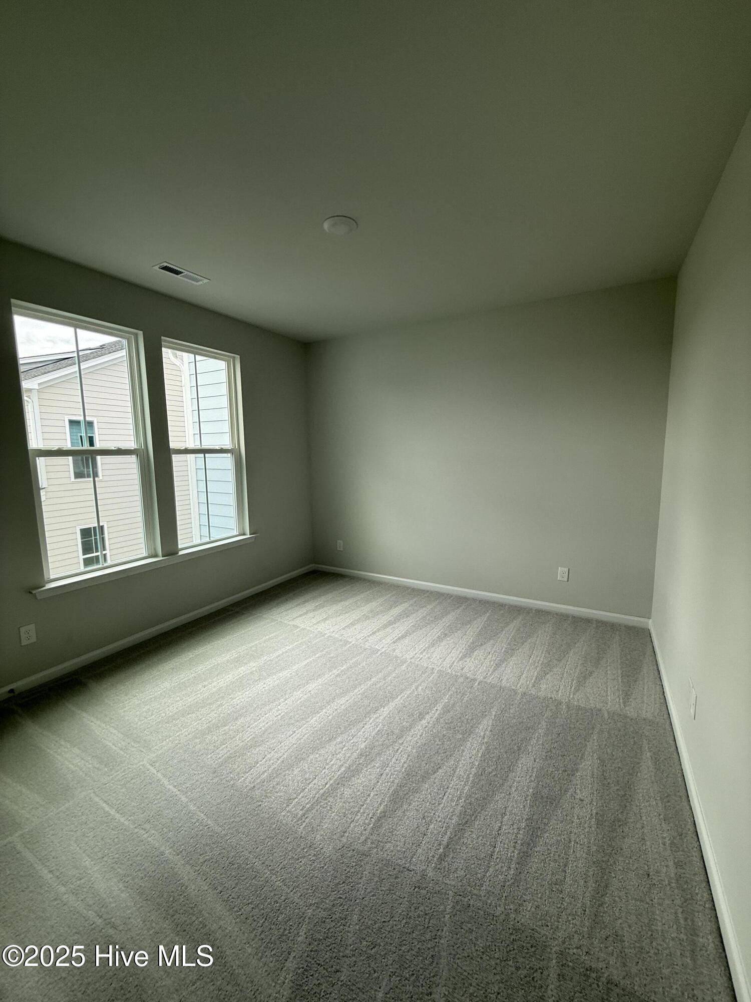 100538146 | Photo 14