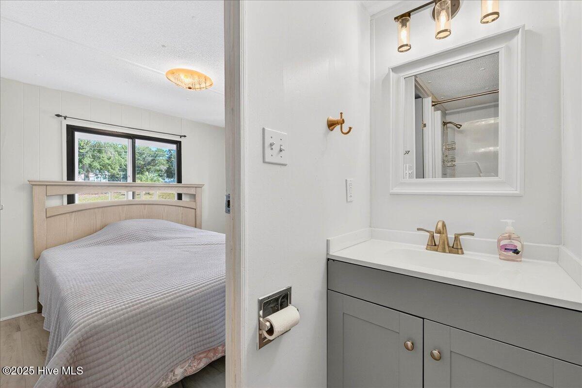 100531410 | Photo 30