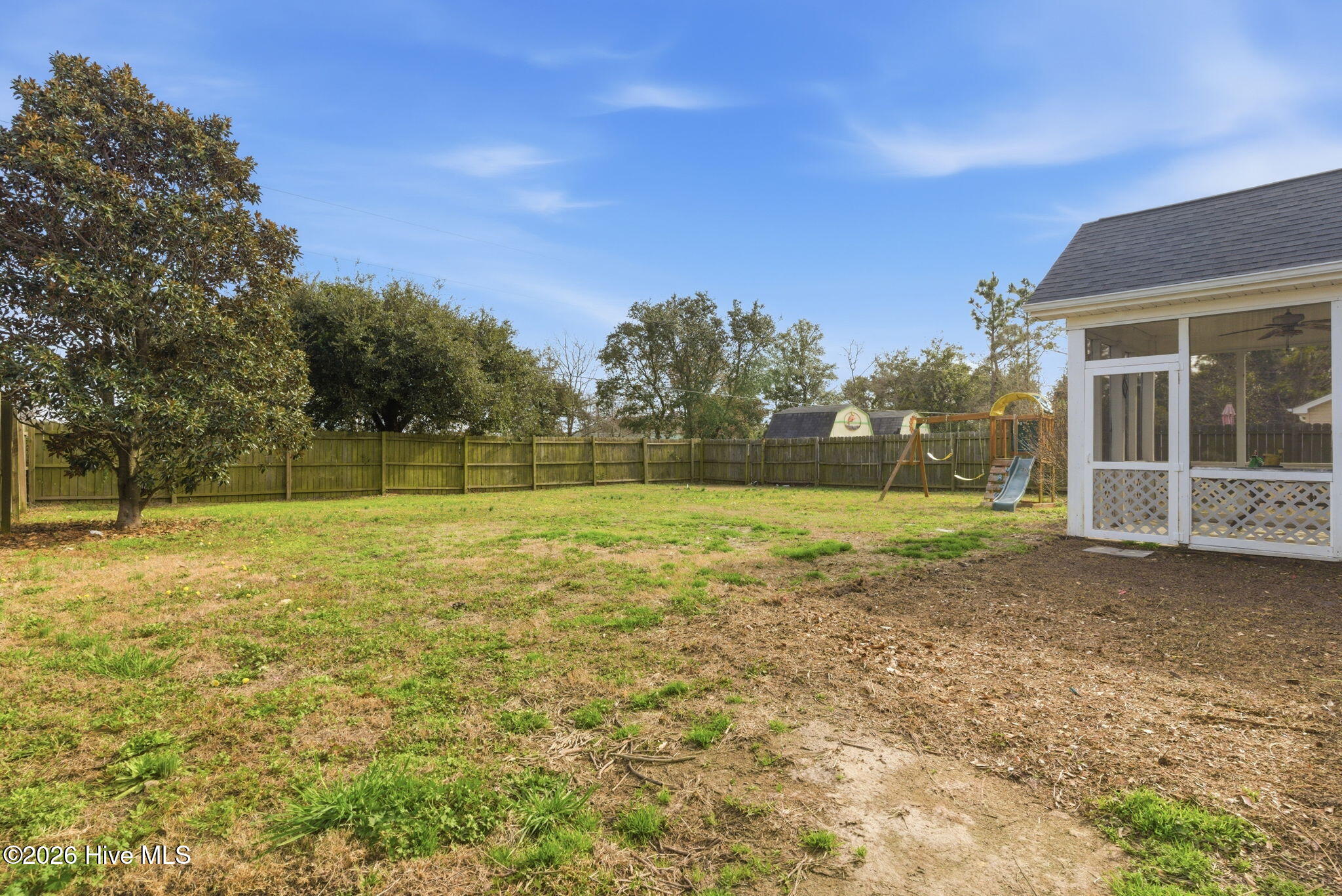 100556646 | Photo 32