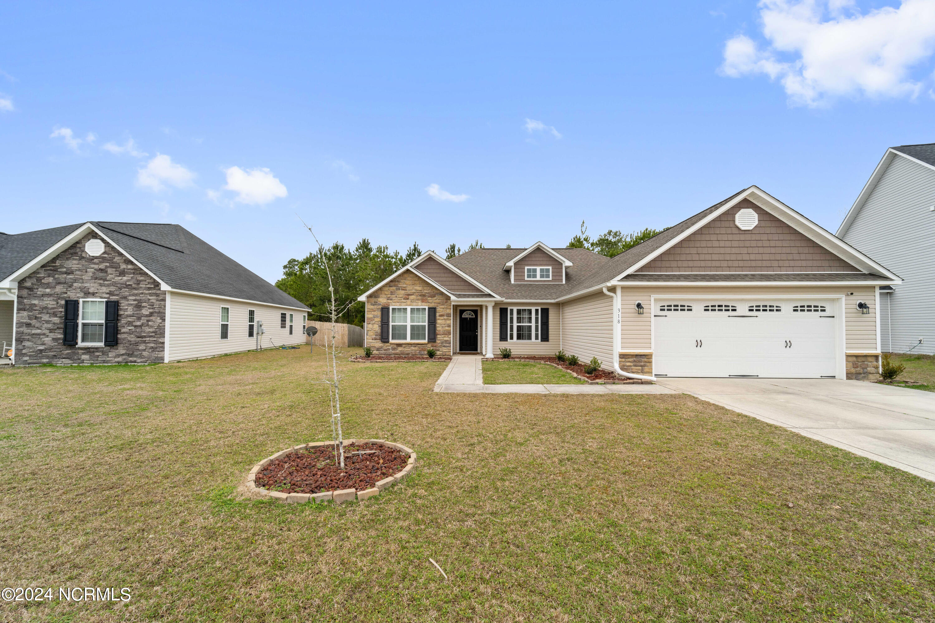318 Old Snap Dragon Court, Jacksonville, NC, 28546