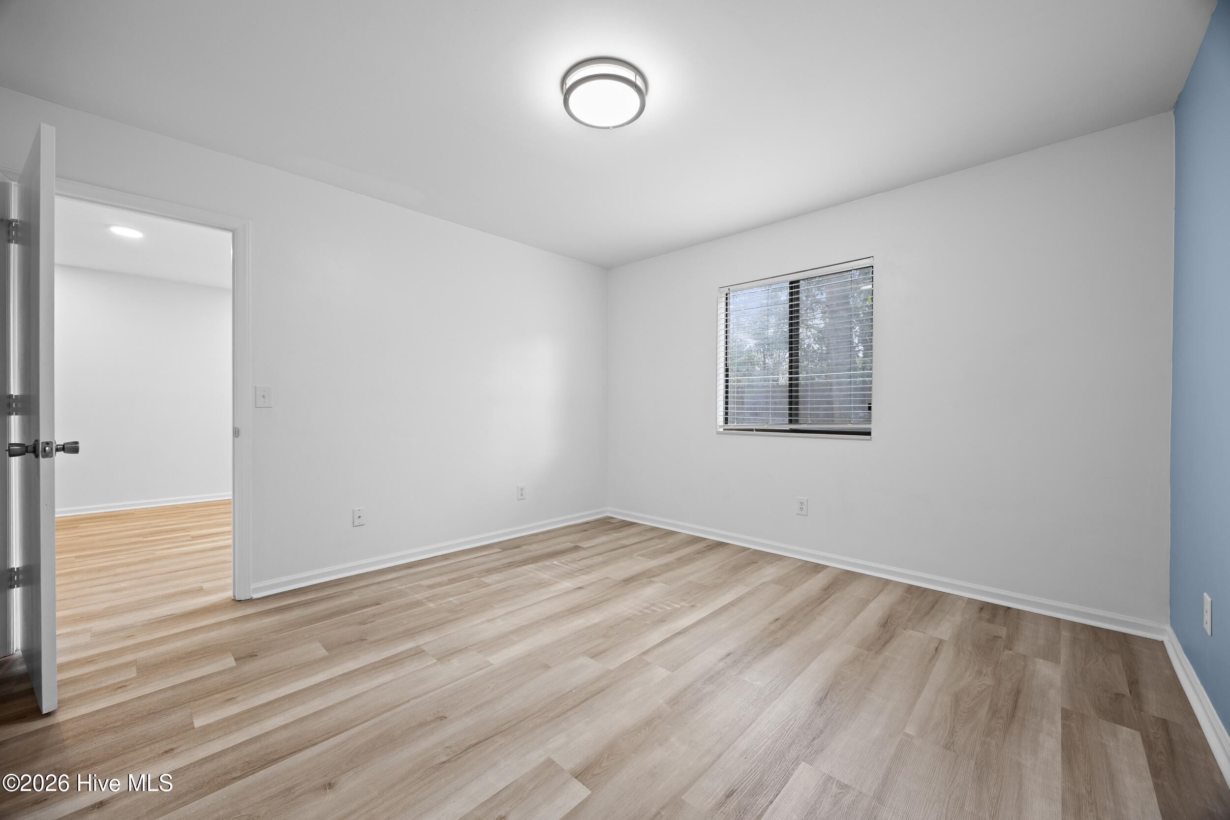 100557067 | Photo 10