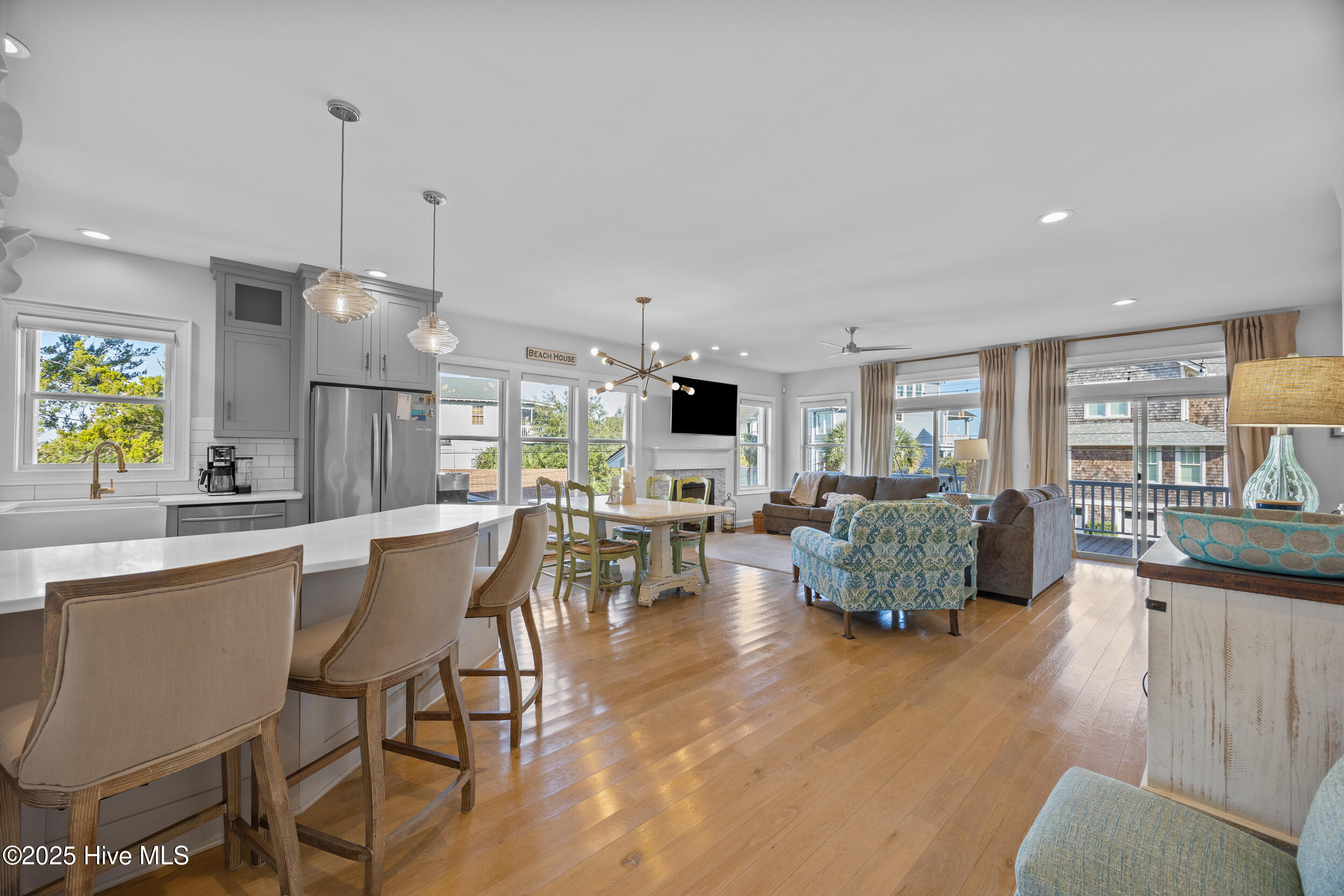 100543159 | Photo 13