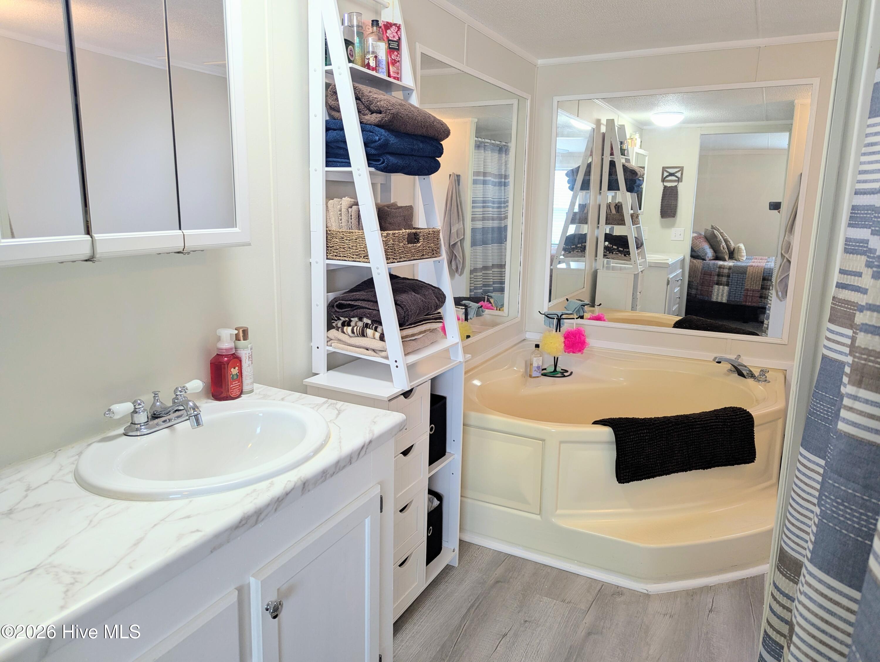 100556092 | Photo 16