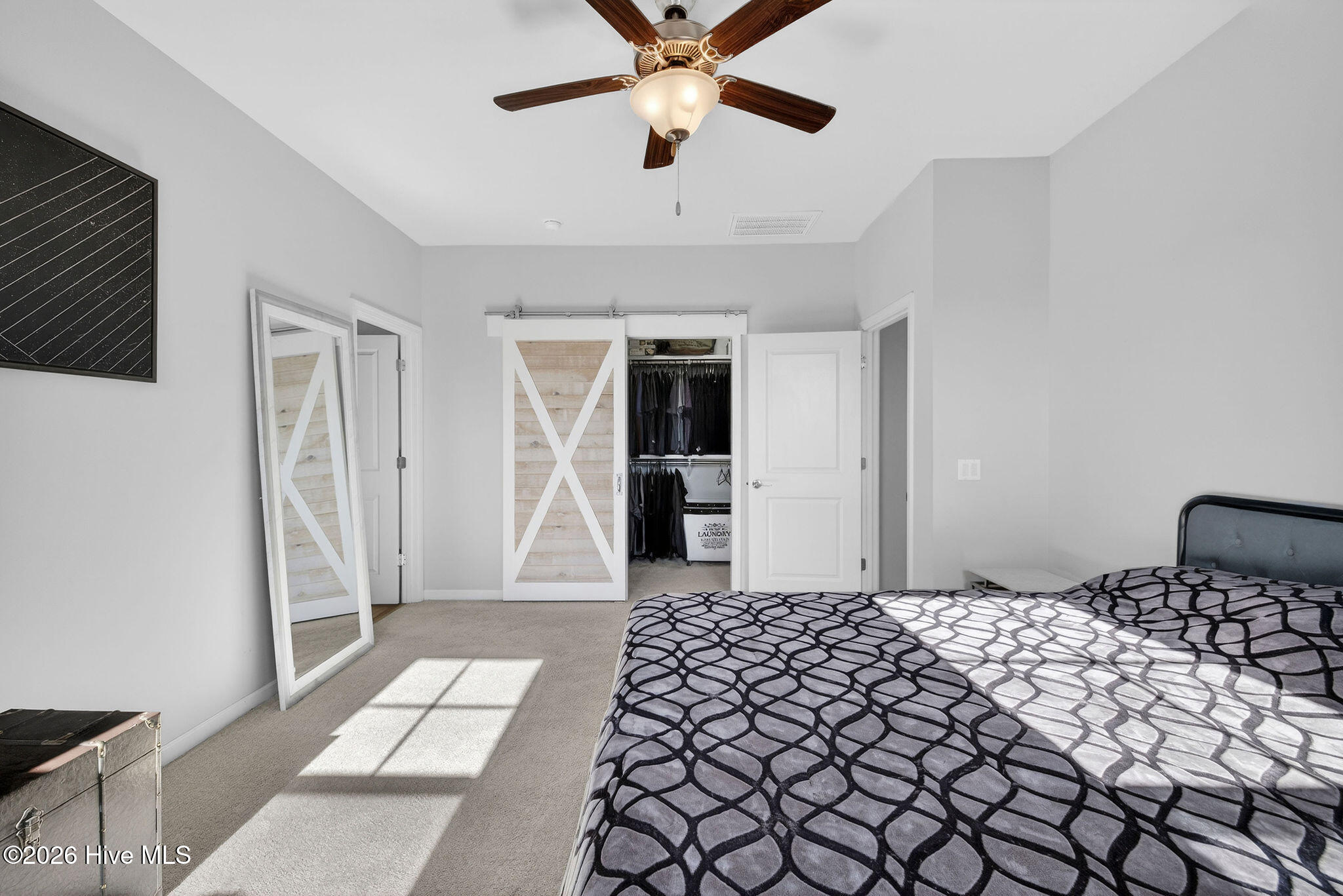 100547233 | Photo 21