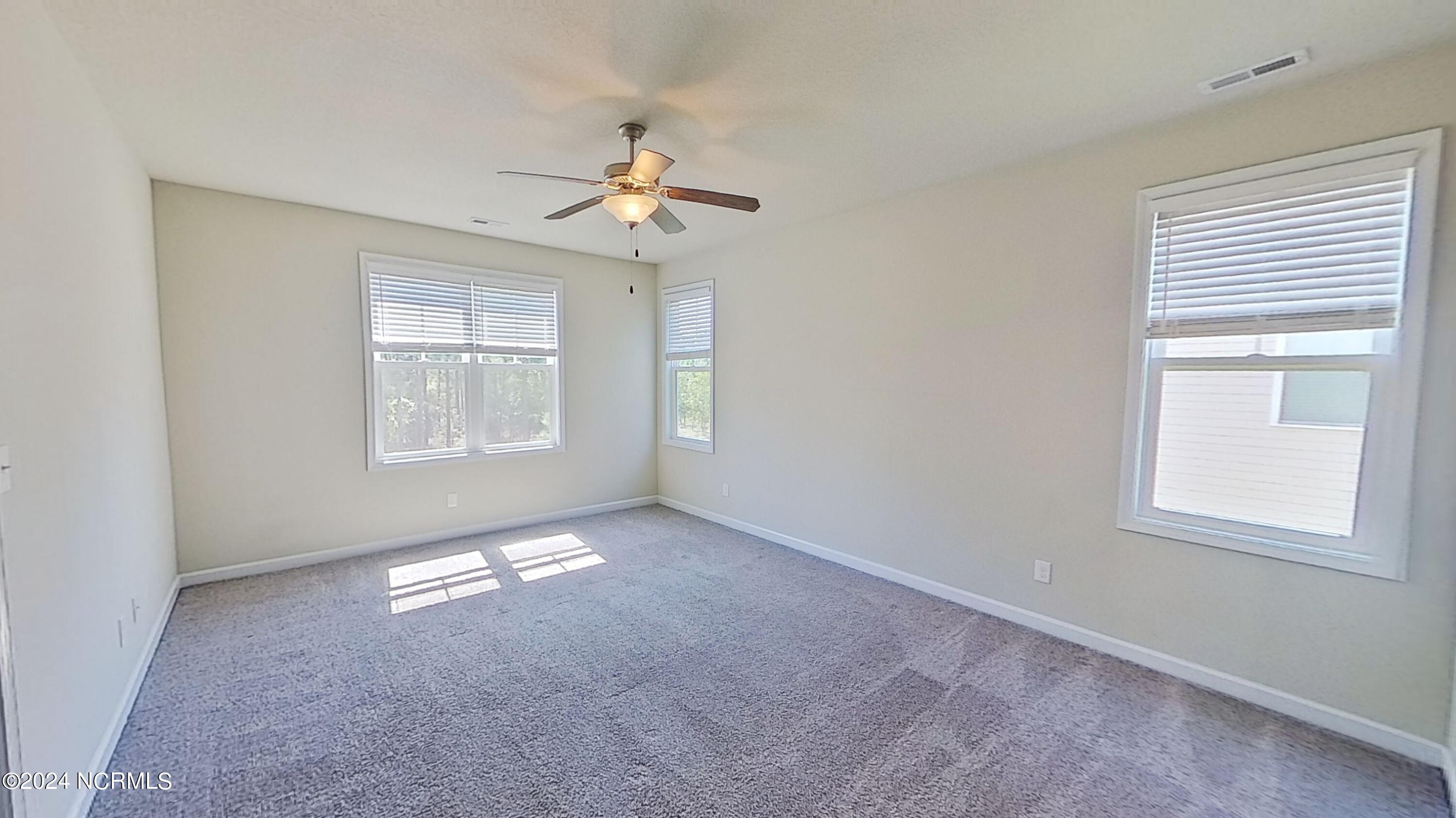 100524668 | Photo 15