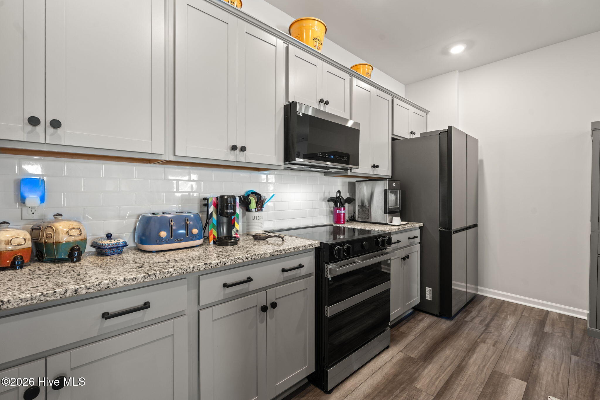 100567205 | Photo 15