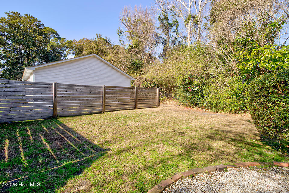 100550218 | Photo 24