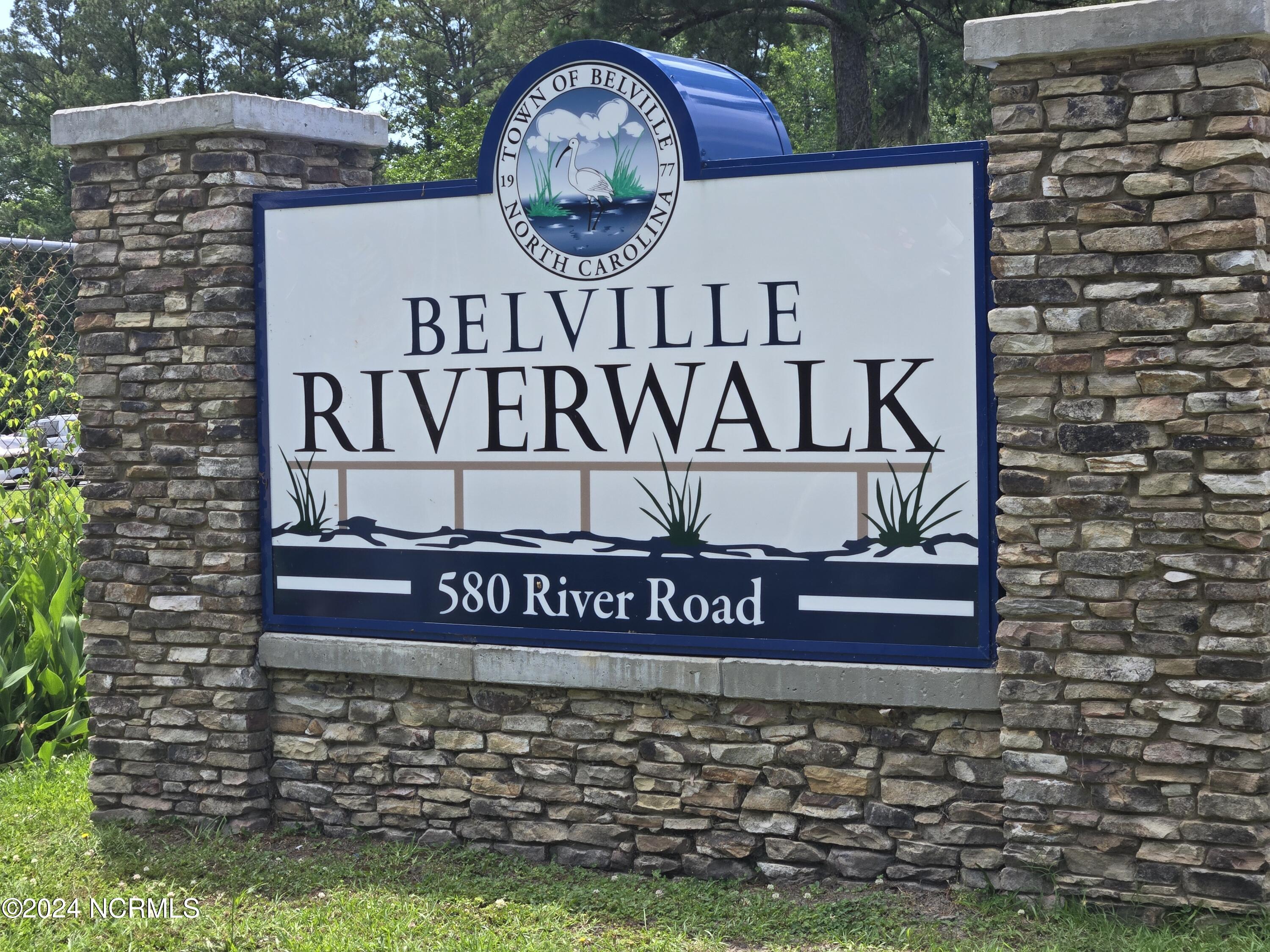 100454255 | Photo 40