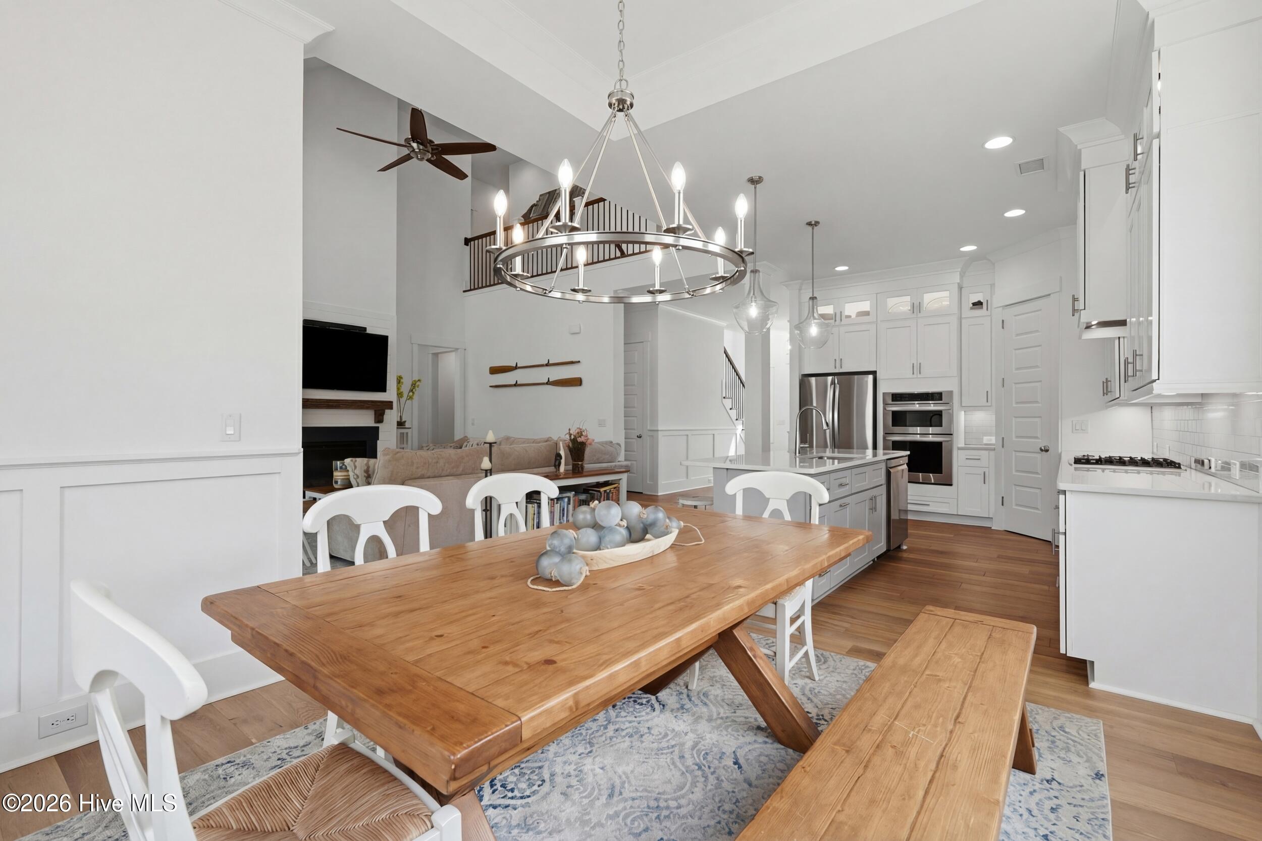 100563980 | Photo 28