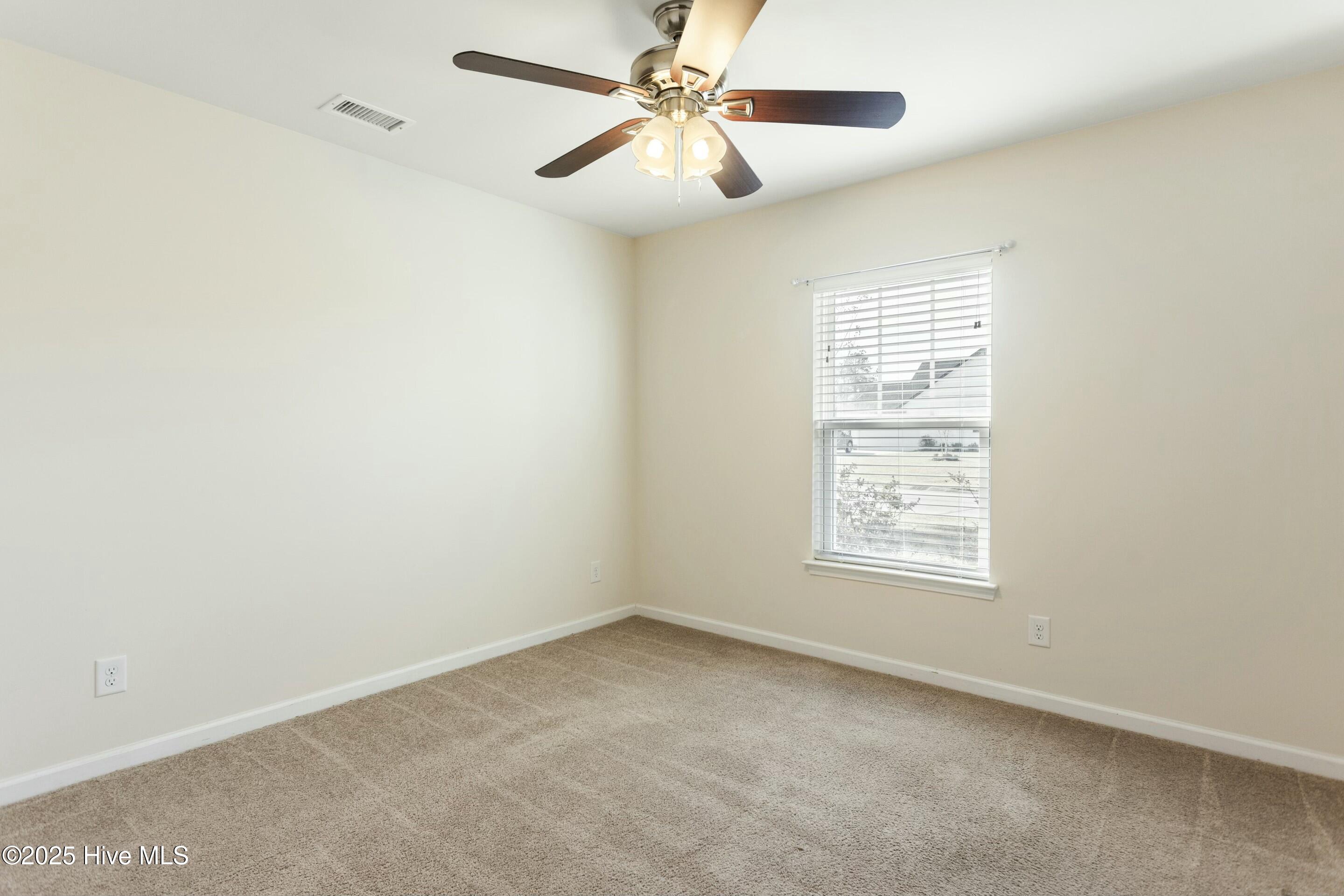 100494630 | Photo 27