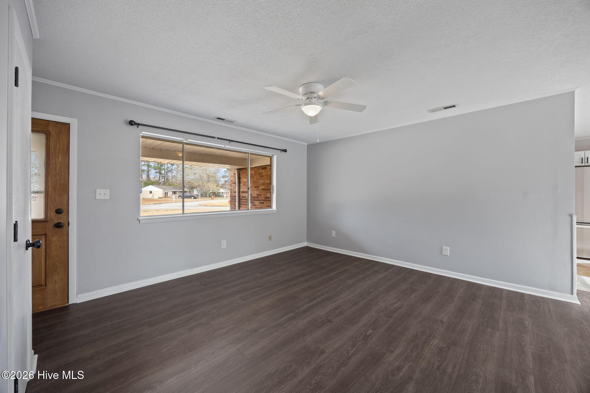 100559433 | Photo 37