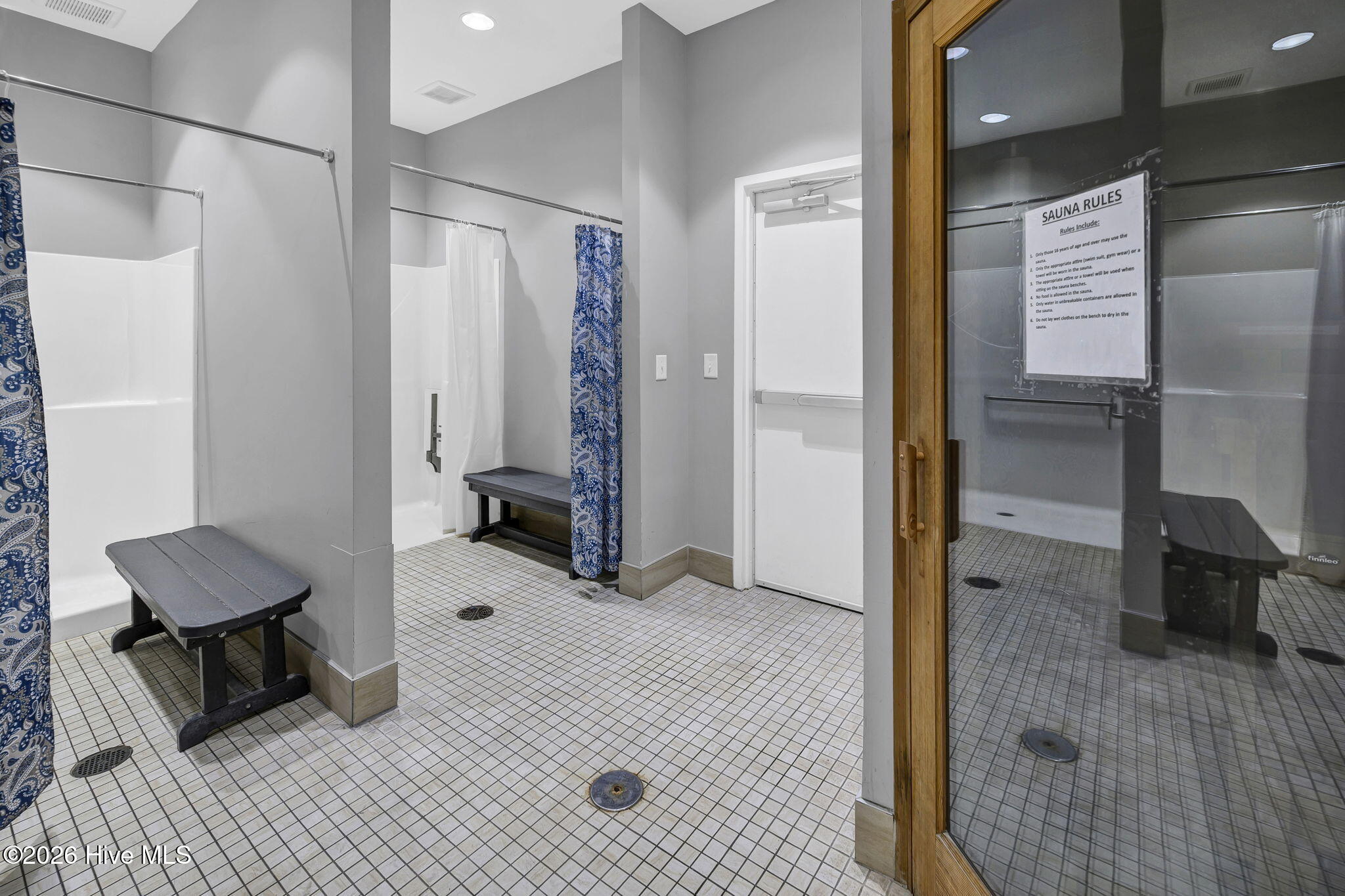 100557033 | Photo 56