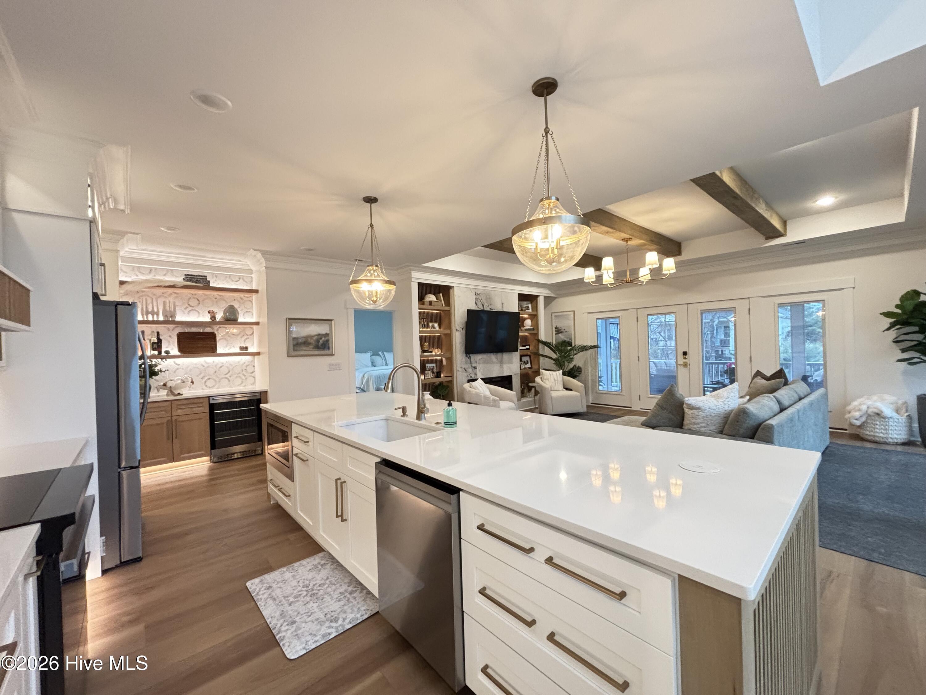 100516902 | Photo 71