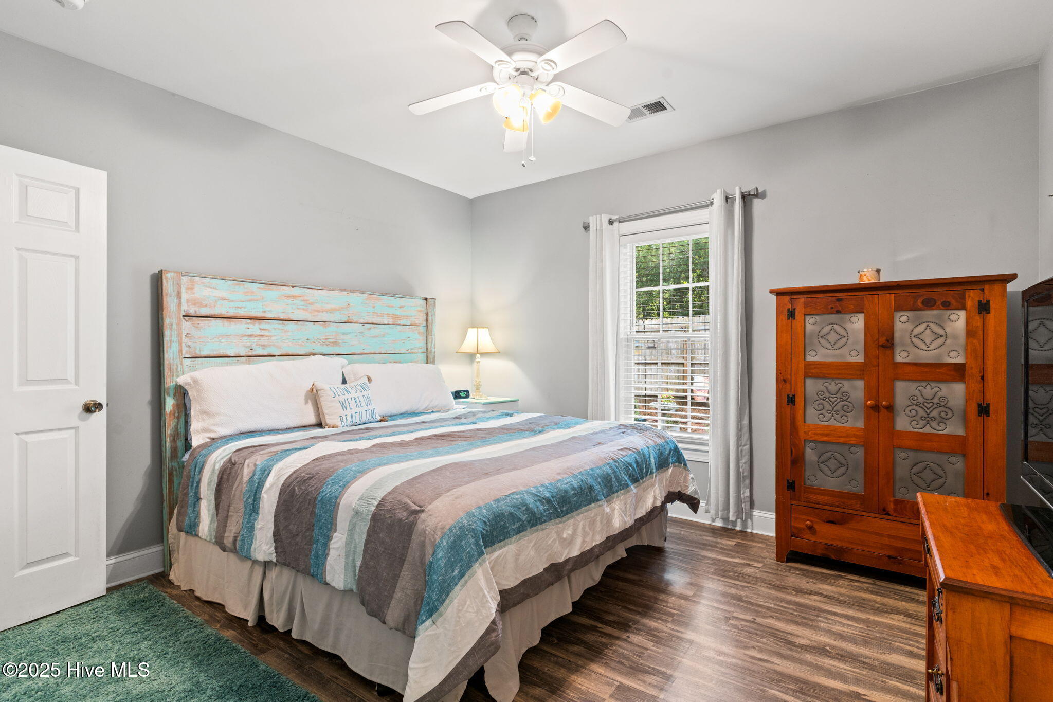 100529824 | Photo 12