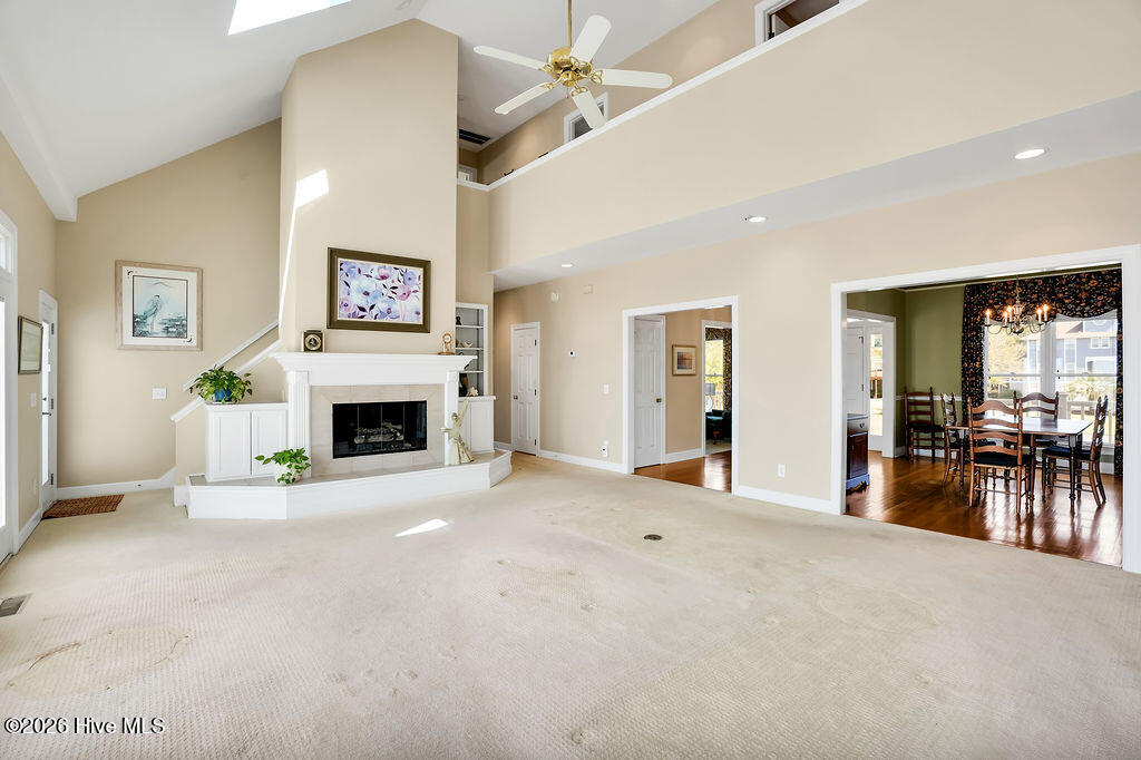 100563710 | Photo 19