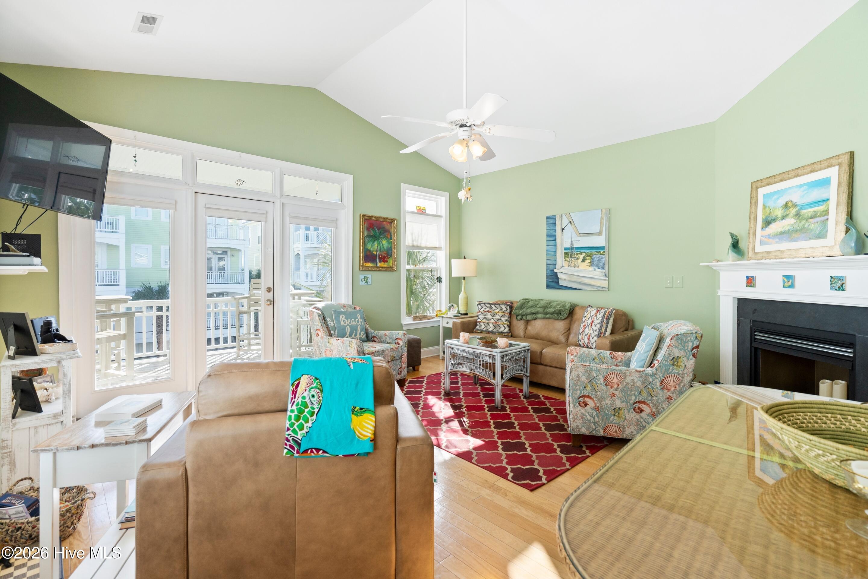 100547501 | Photo 13