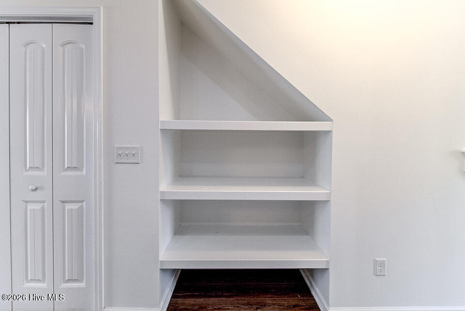 100559193 | Photo 11