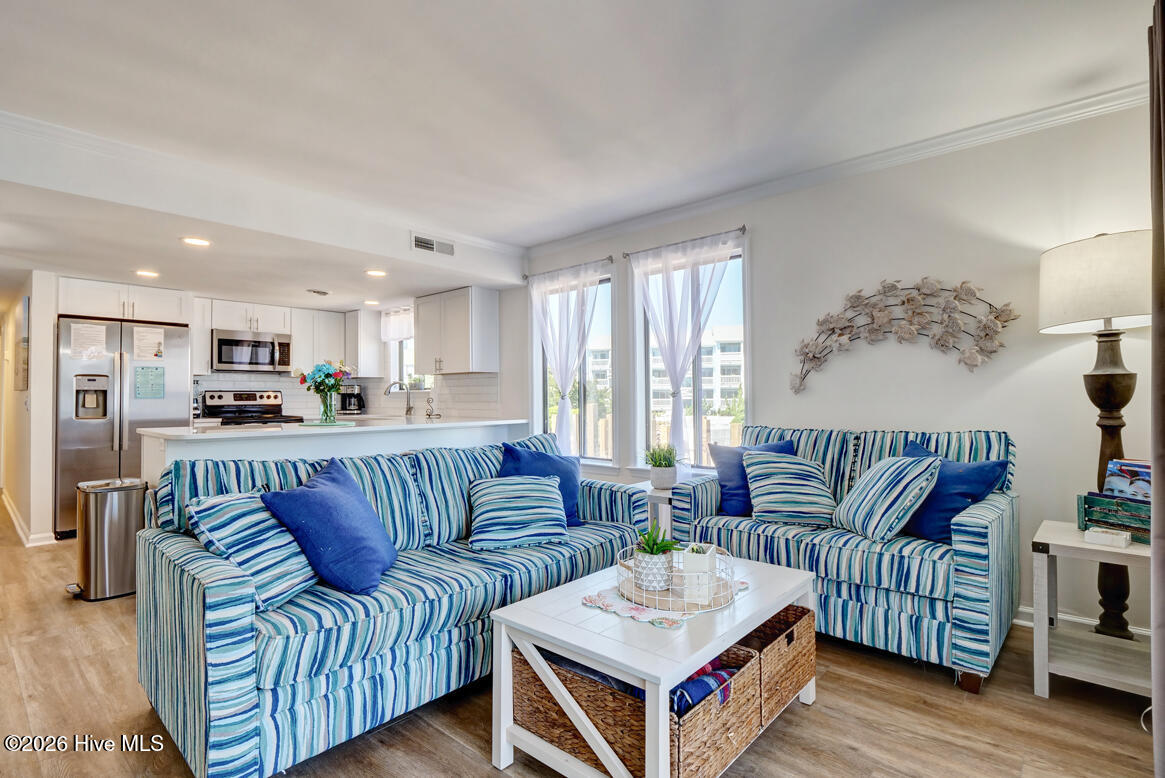 100550252 | Photo 24