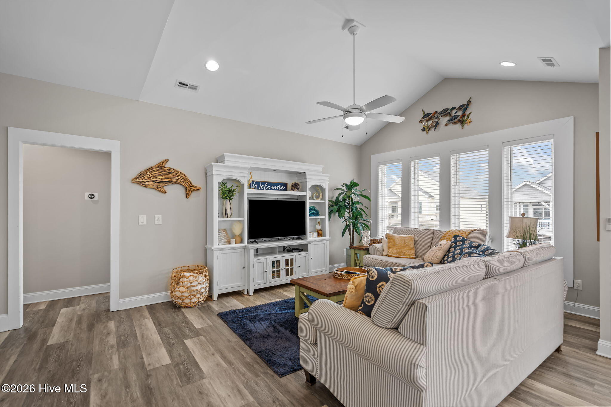 100553388 | Photo 31