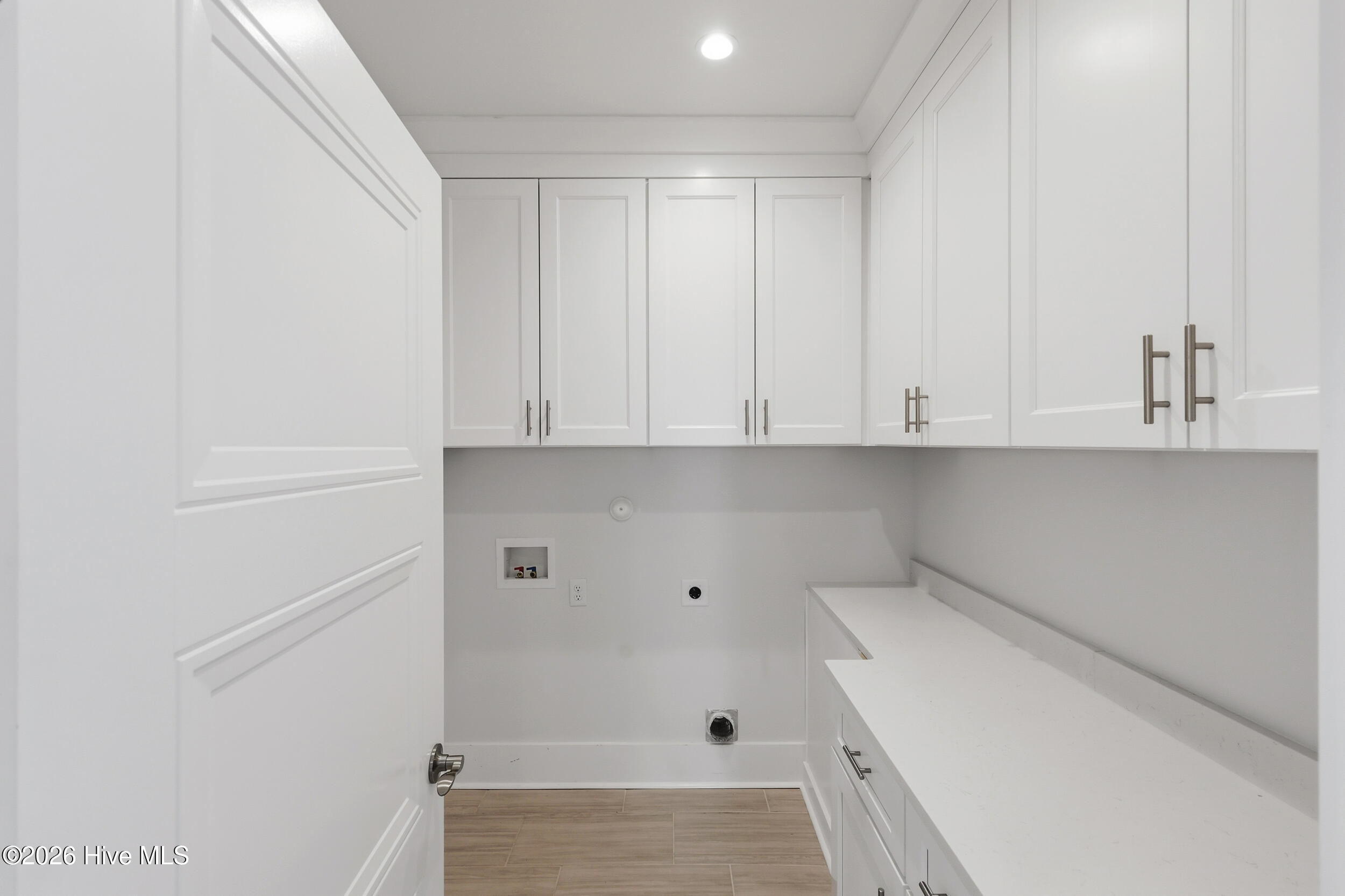 100553970 | Photo 33