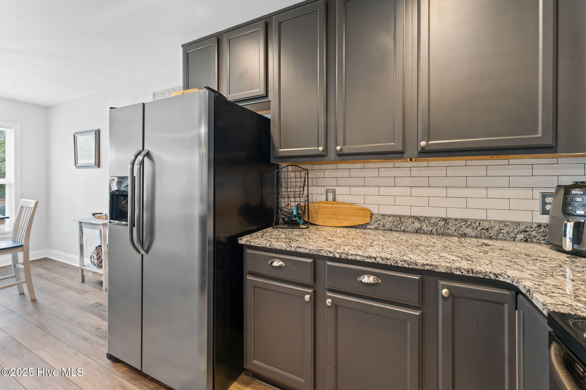 100548300 | Photo 19