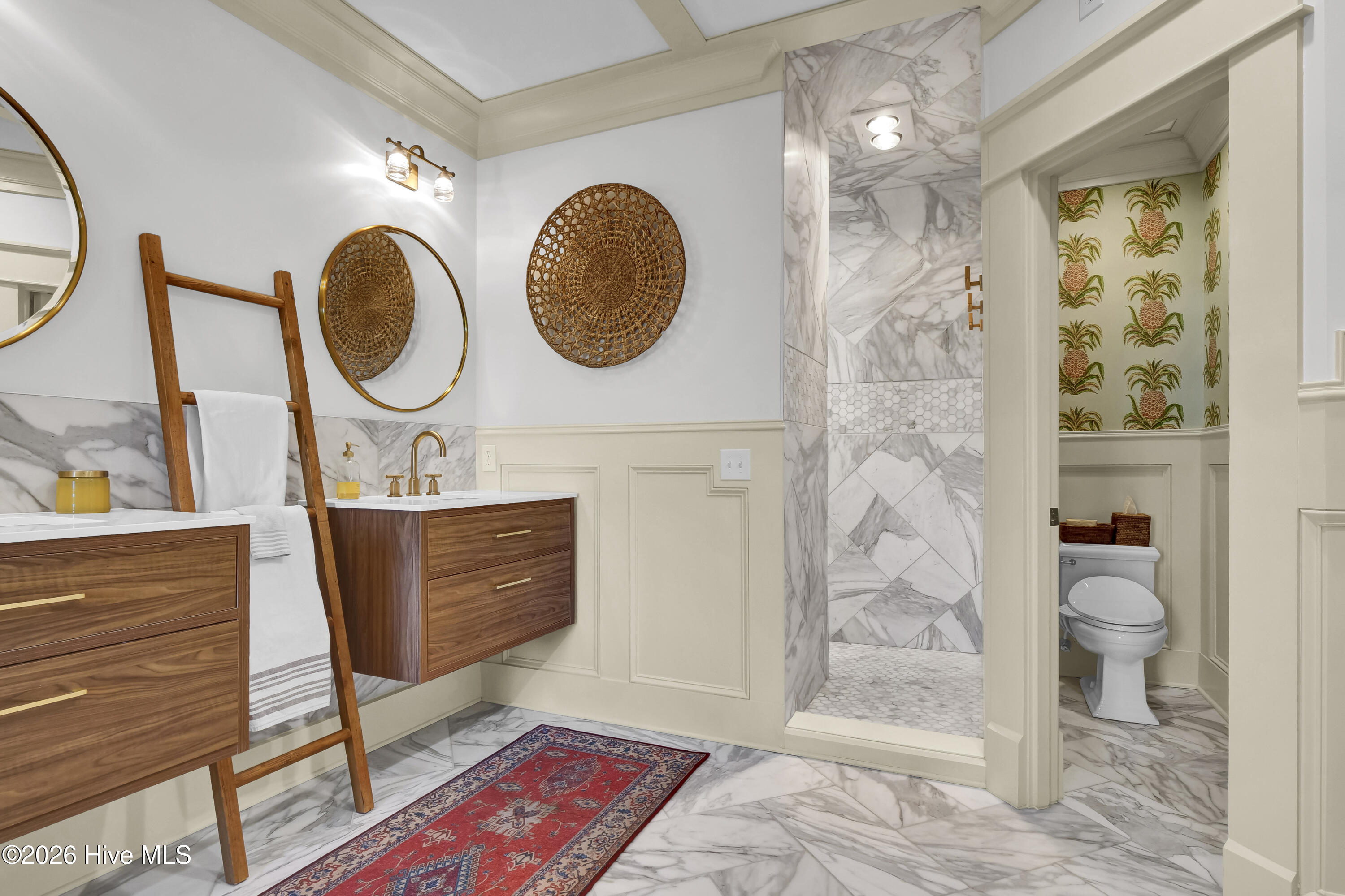 100552686 | Photo 38