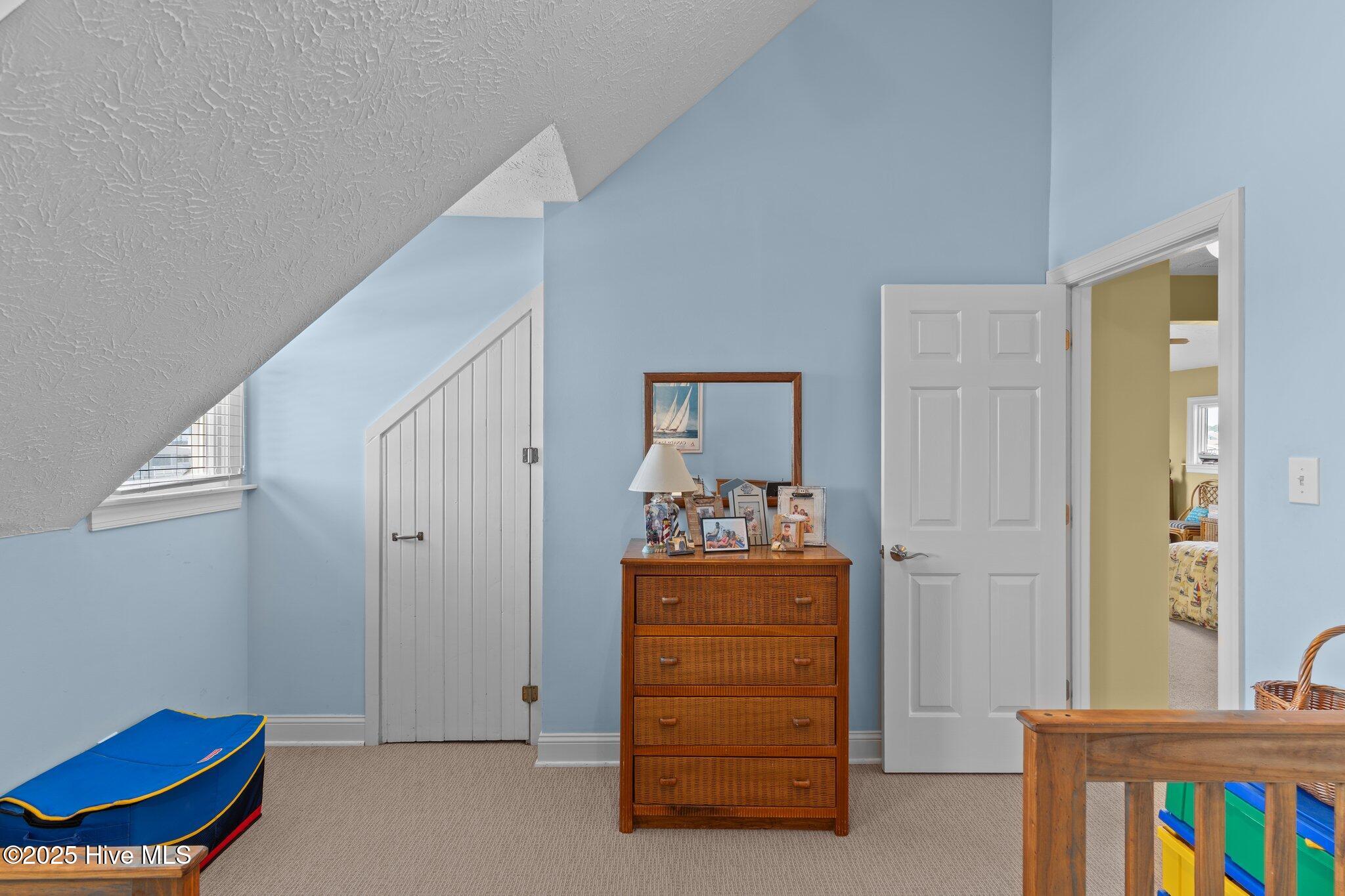 100514619 | Photo 21