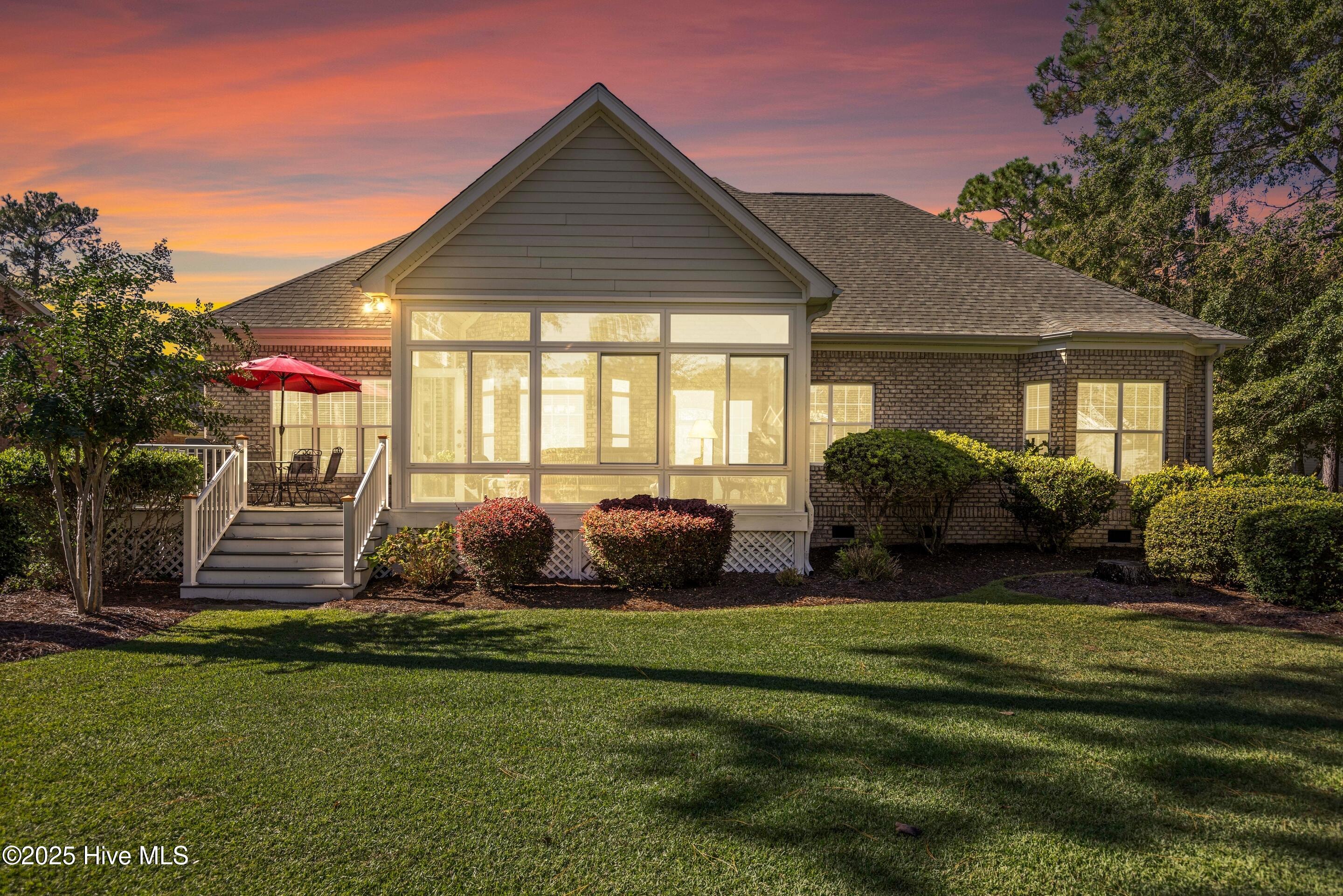 100538376 | Photo 63