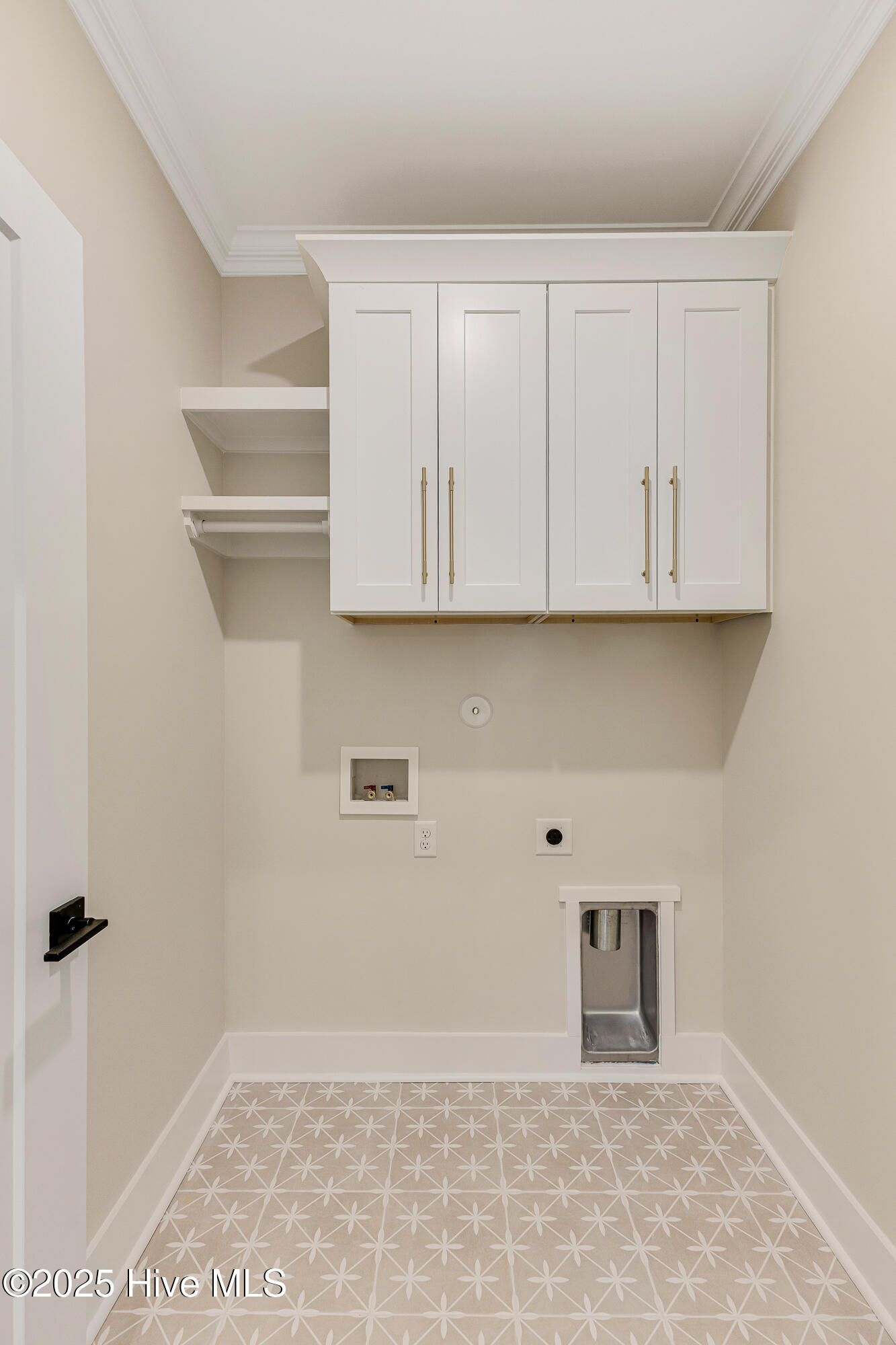 100533069 | Photo 17