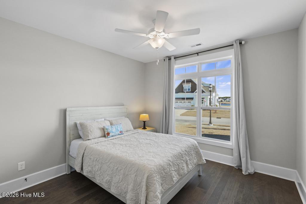 100558898 | Photo 19