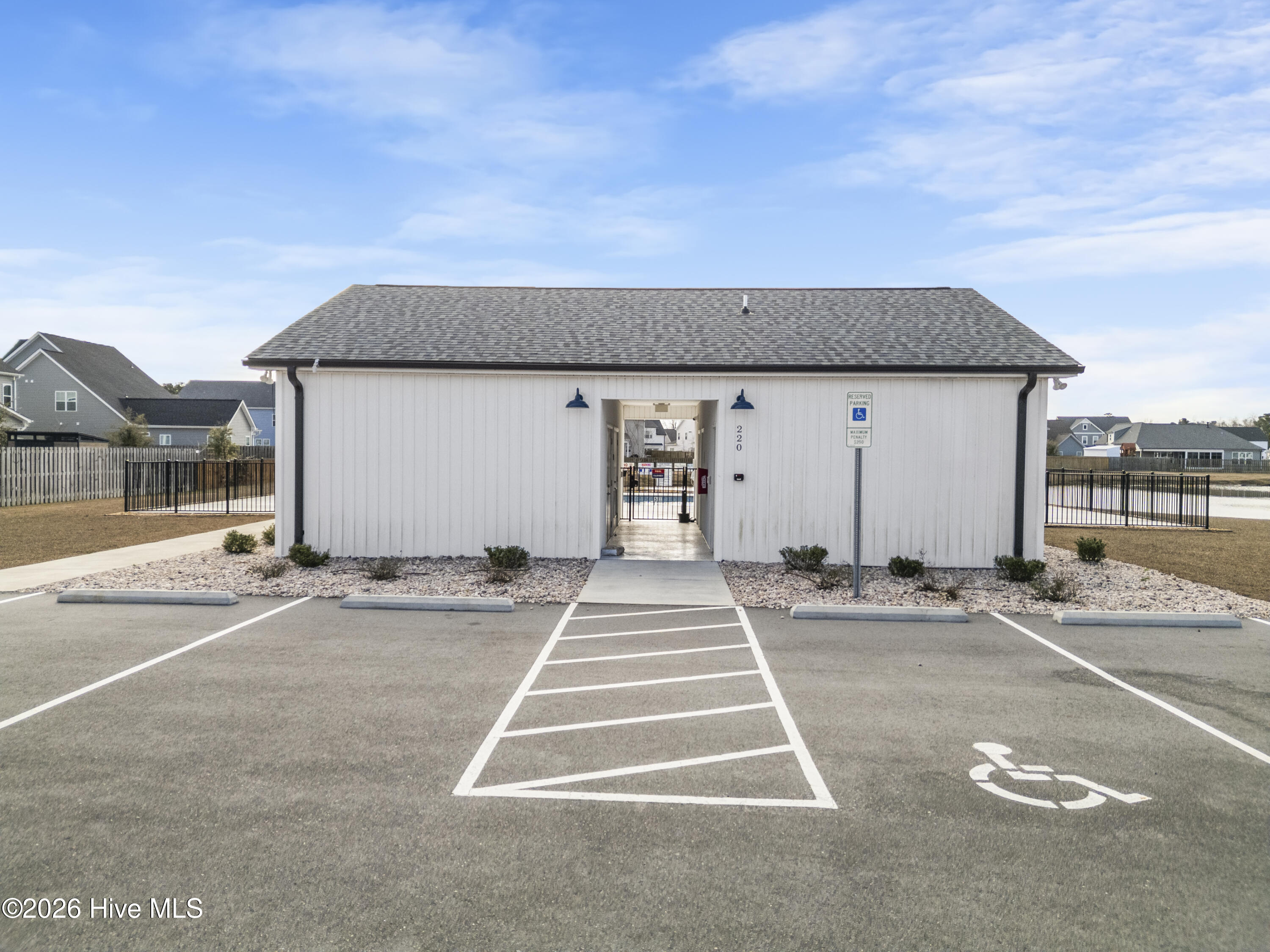 100549659 | Photo 58