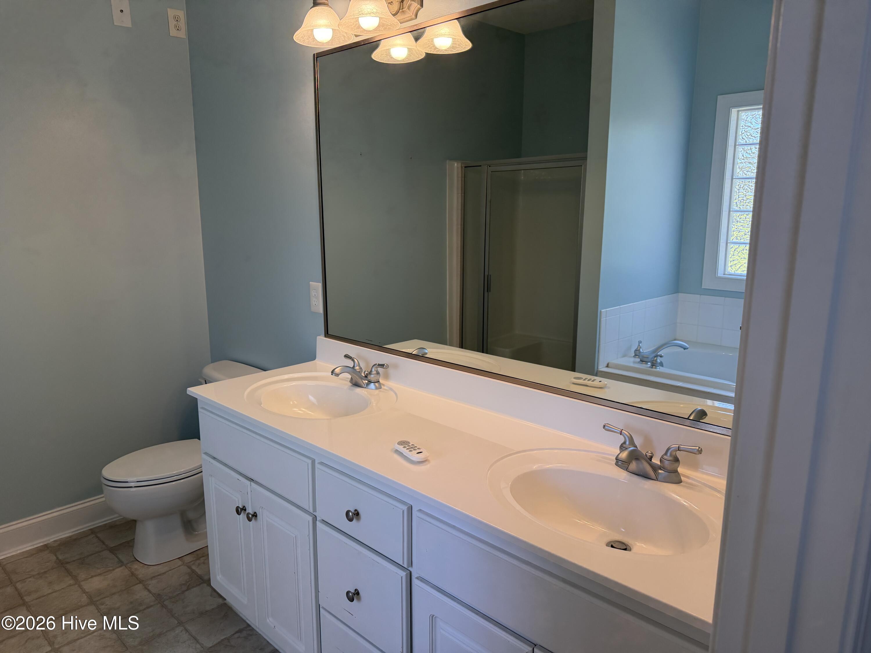 428 Salisbury Court, Winterville, NC, 28590