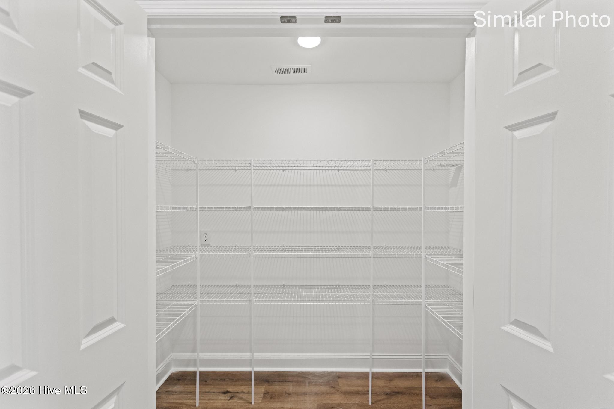 100552211 | Photo 10