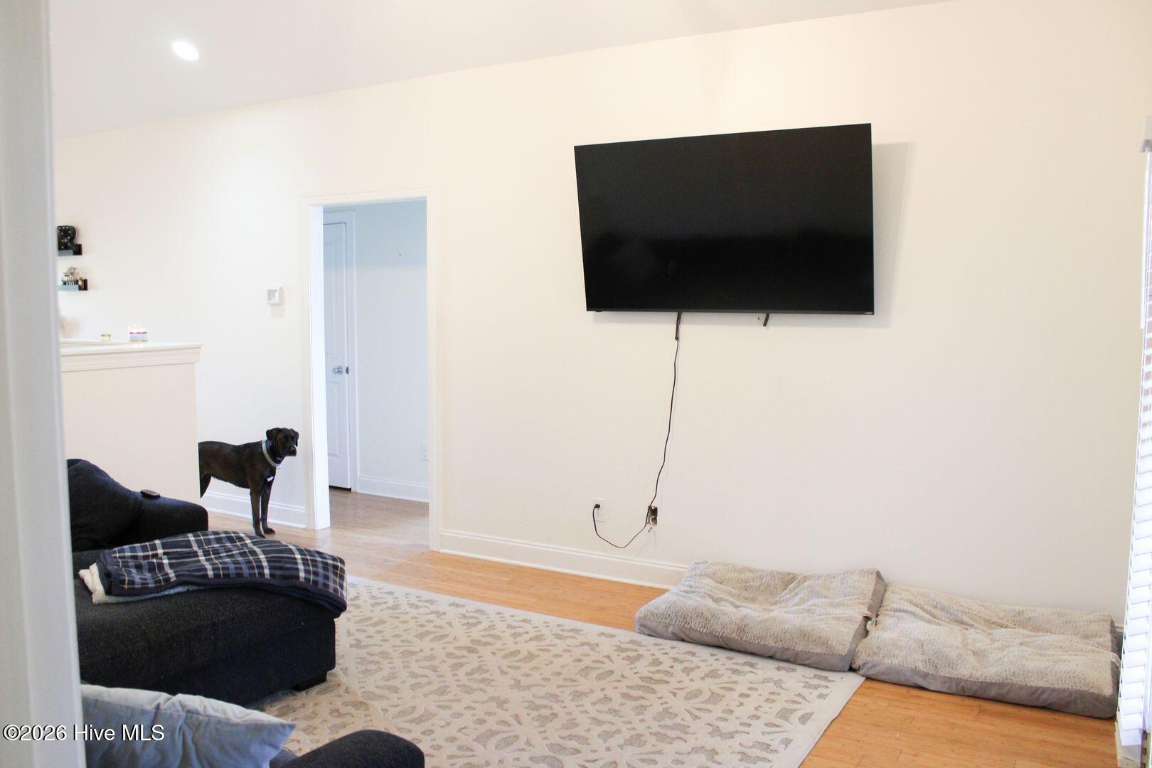 100546828 | Photo 34