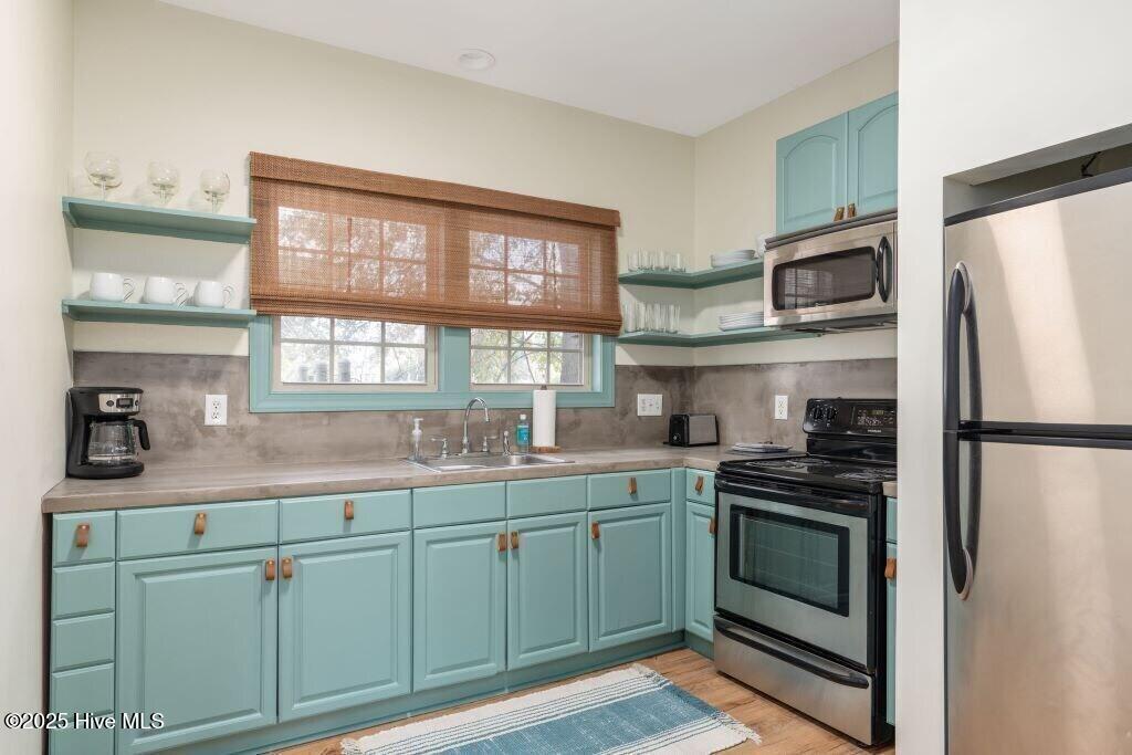 100541868 | Photo 36