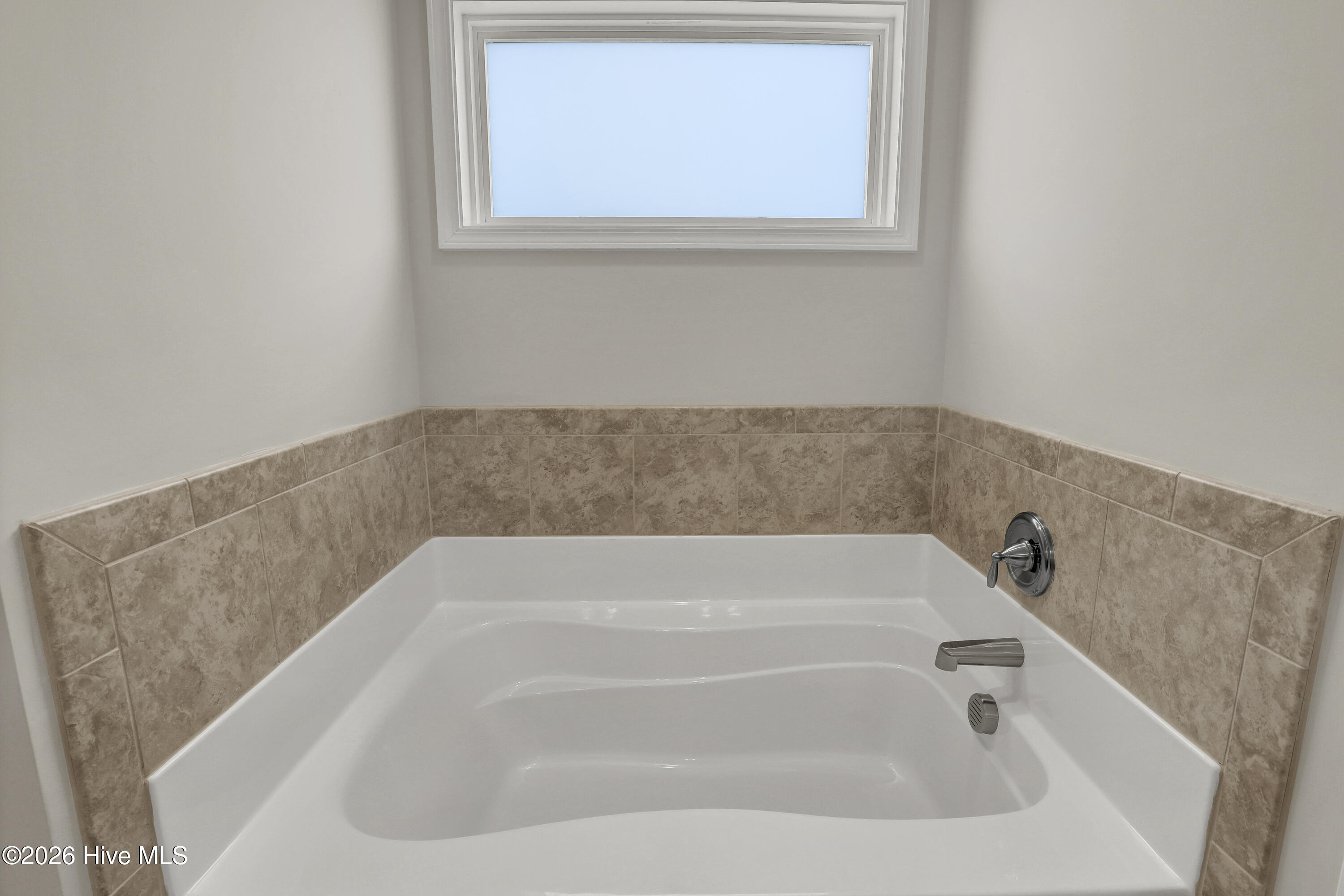 100550912 | Photo 19