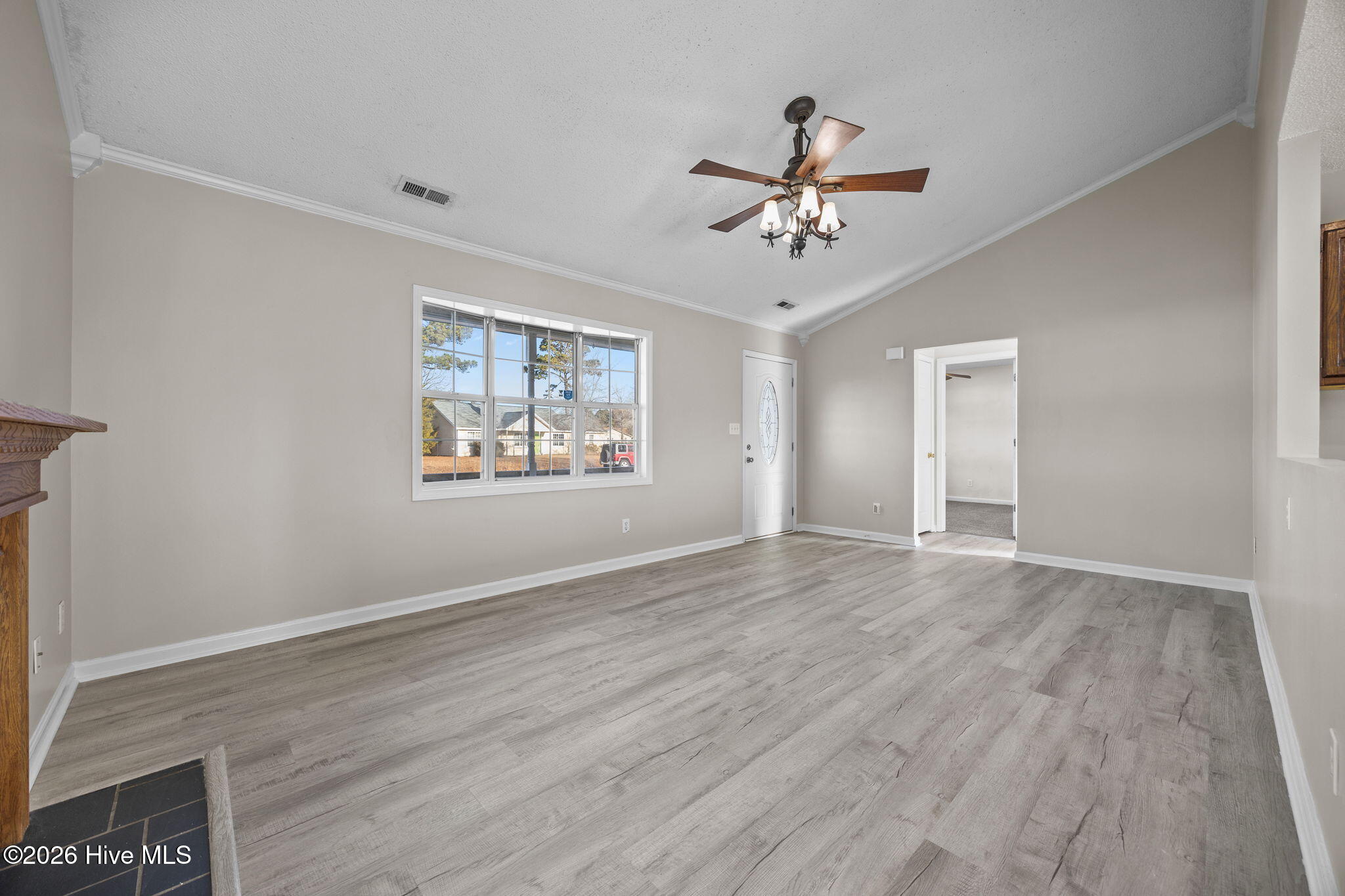 100551287 | Photo 10