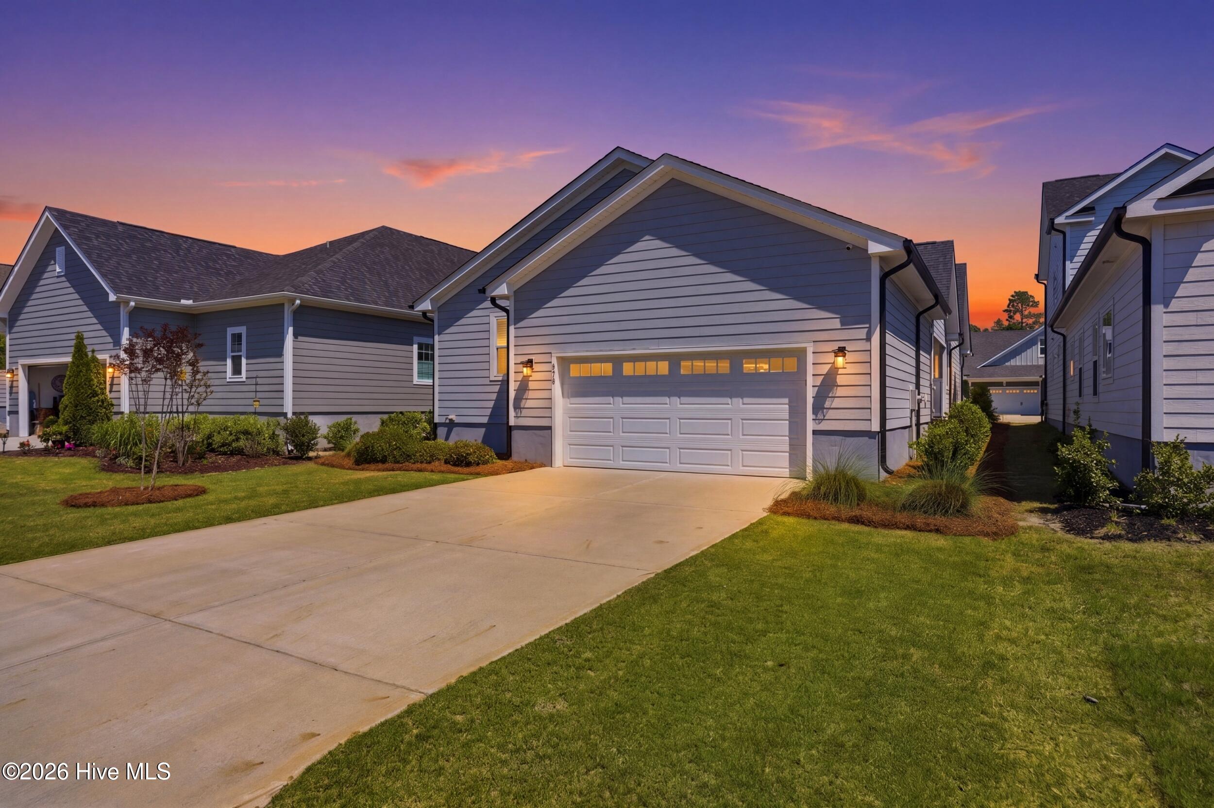 100569050 | Photo 51