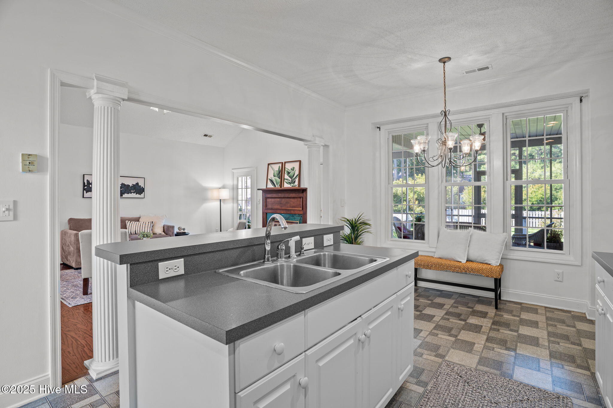 100511511 | Photo 17