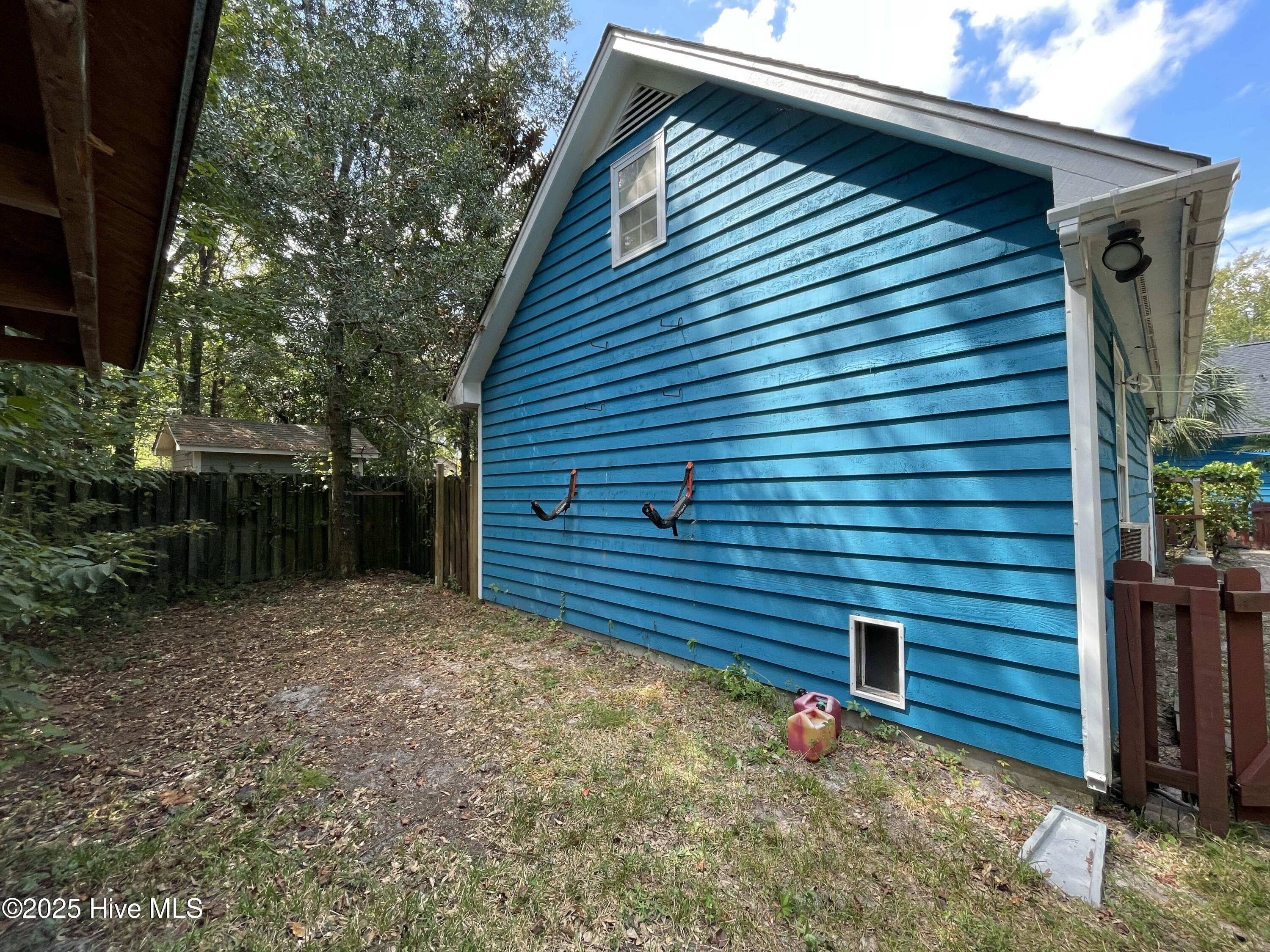 100533907 | Photo 41