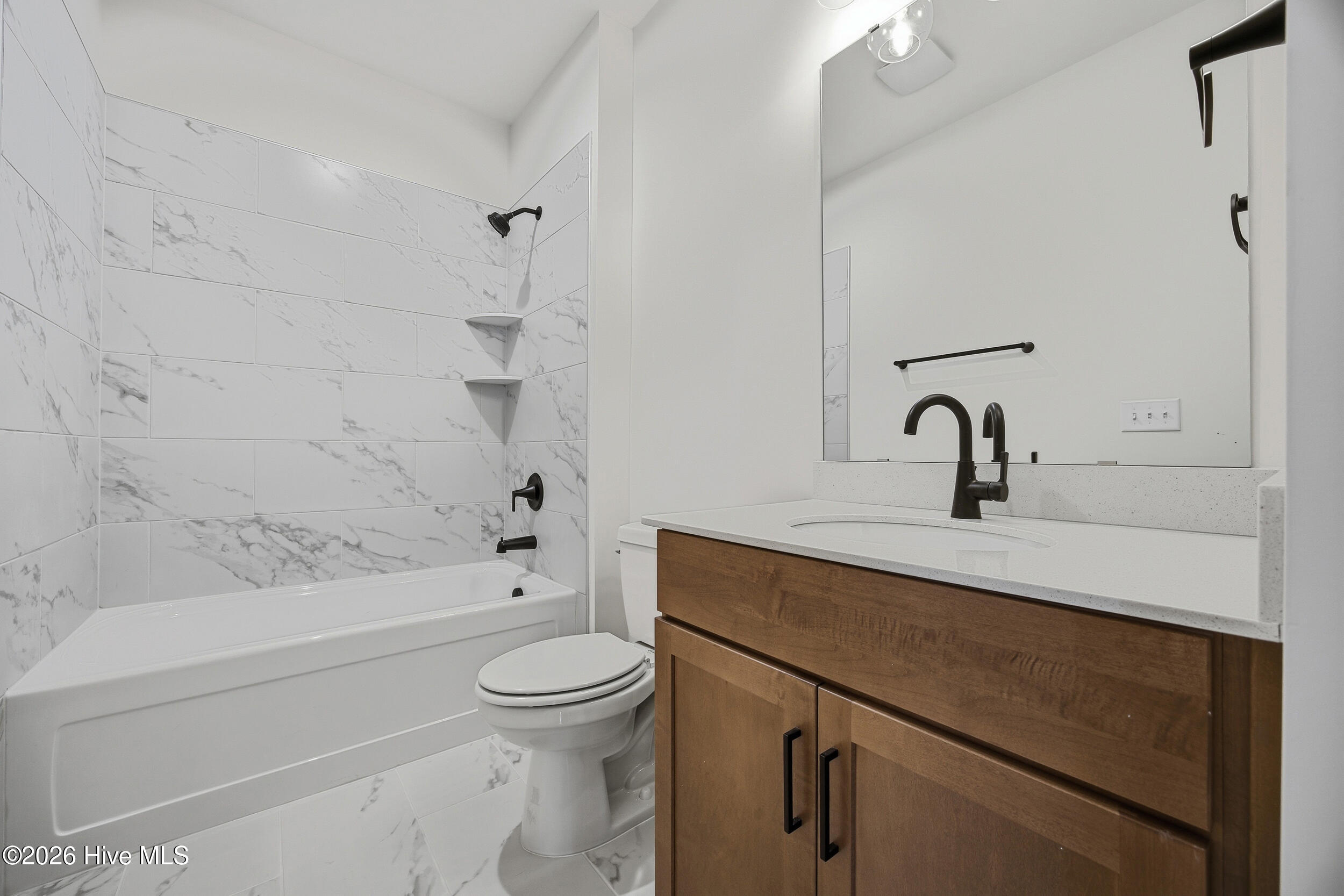 100540369 | Photo 28