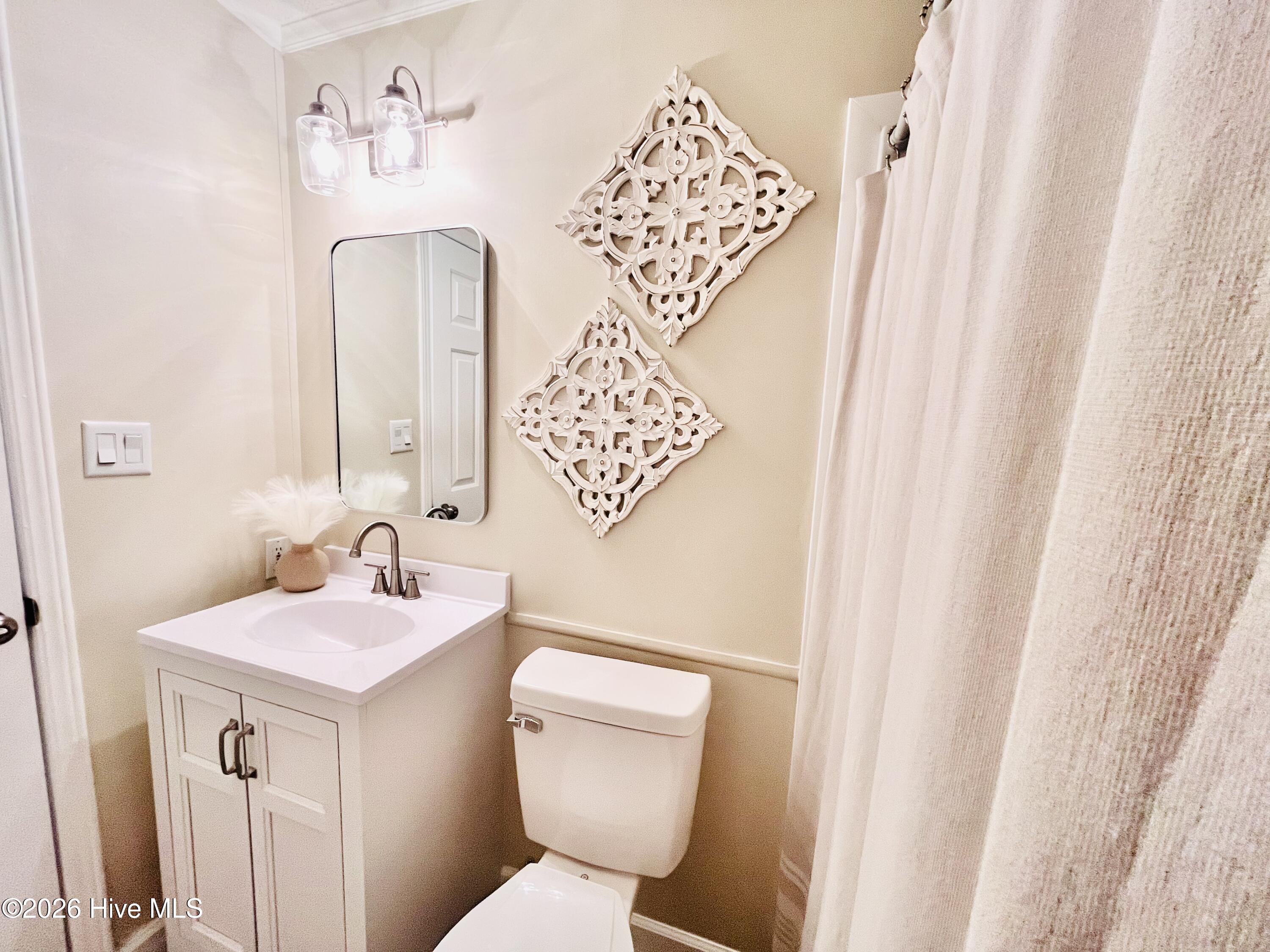 100570125 | Photo 17