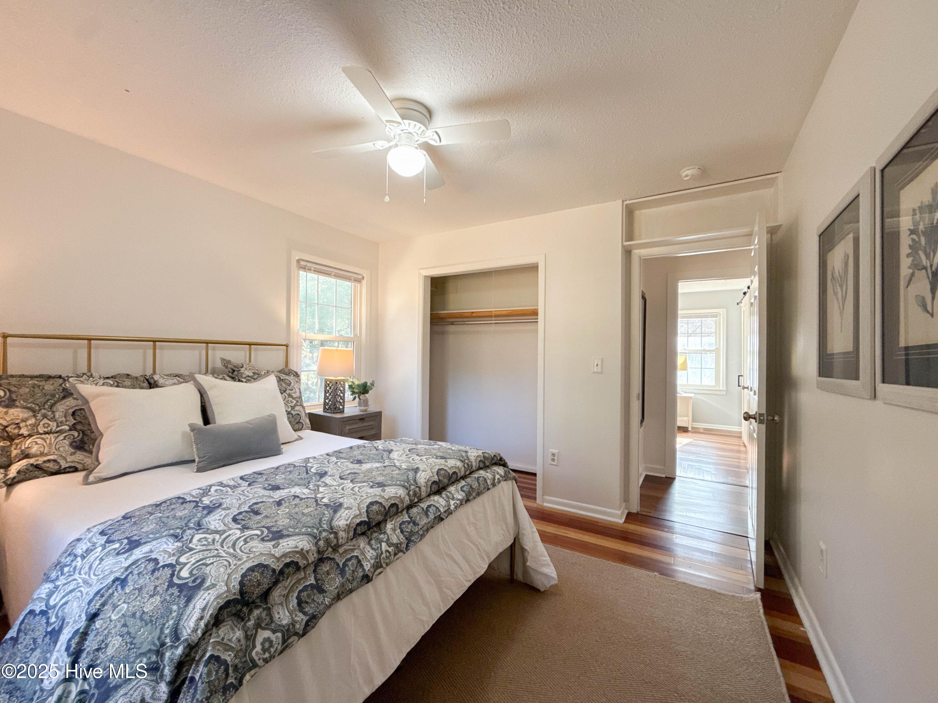 100546287 | Photo 34