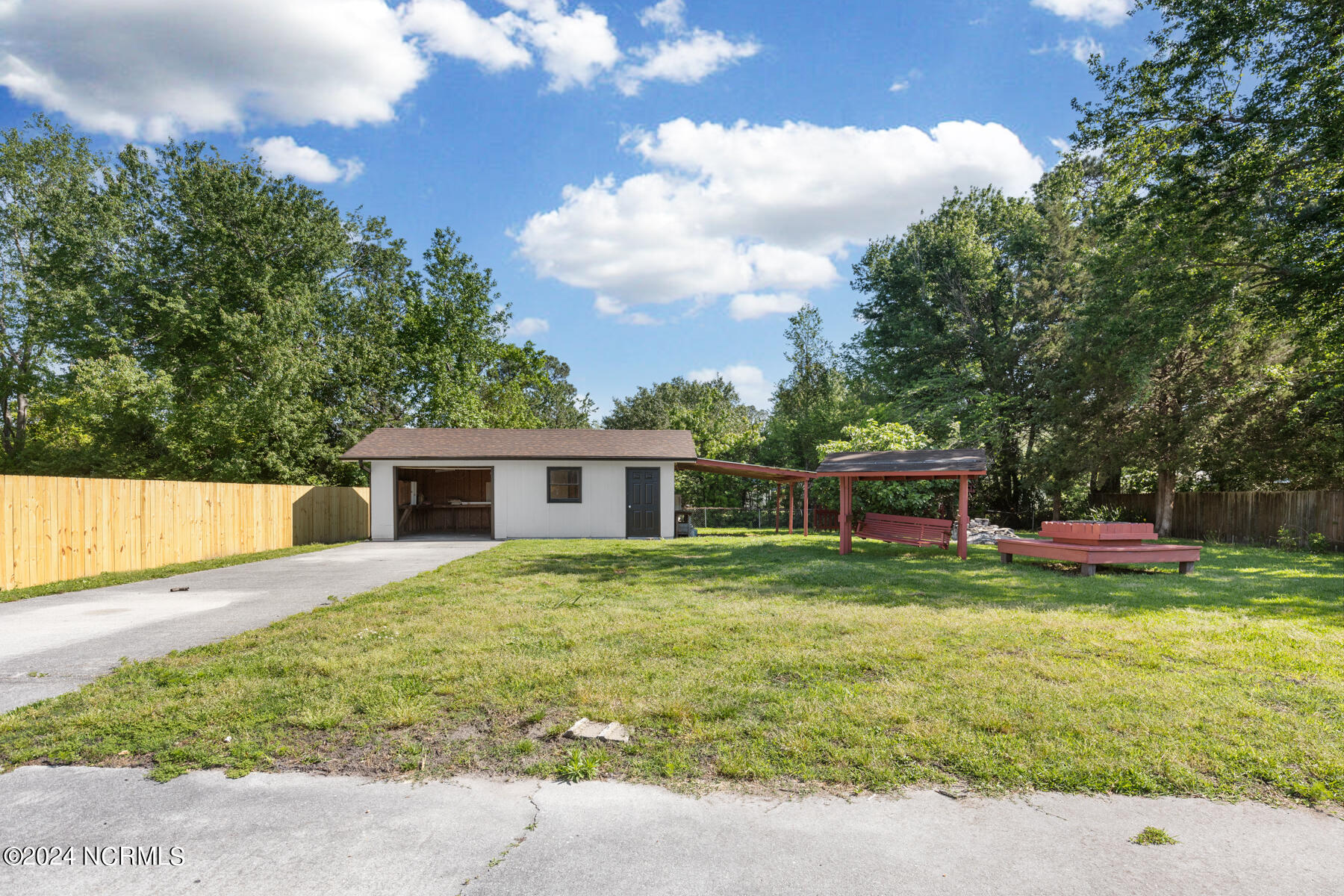 13 Collins Drive,Midway Park