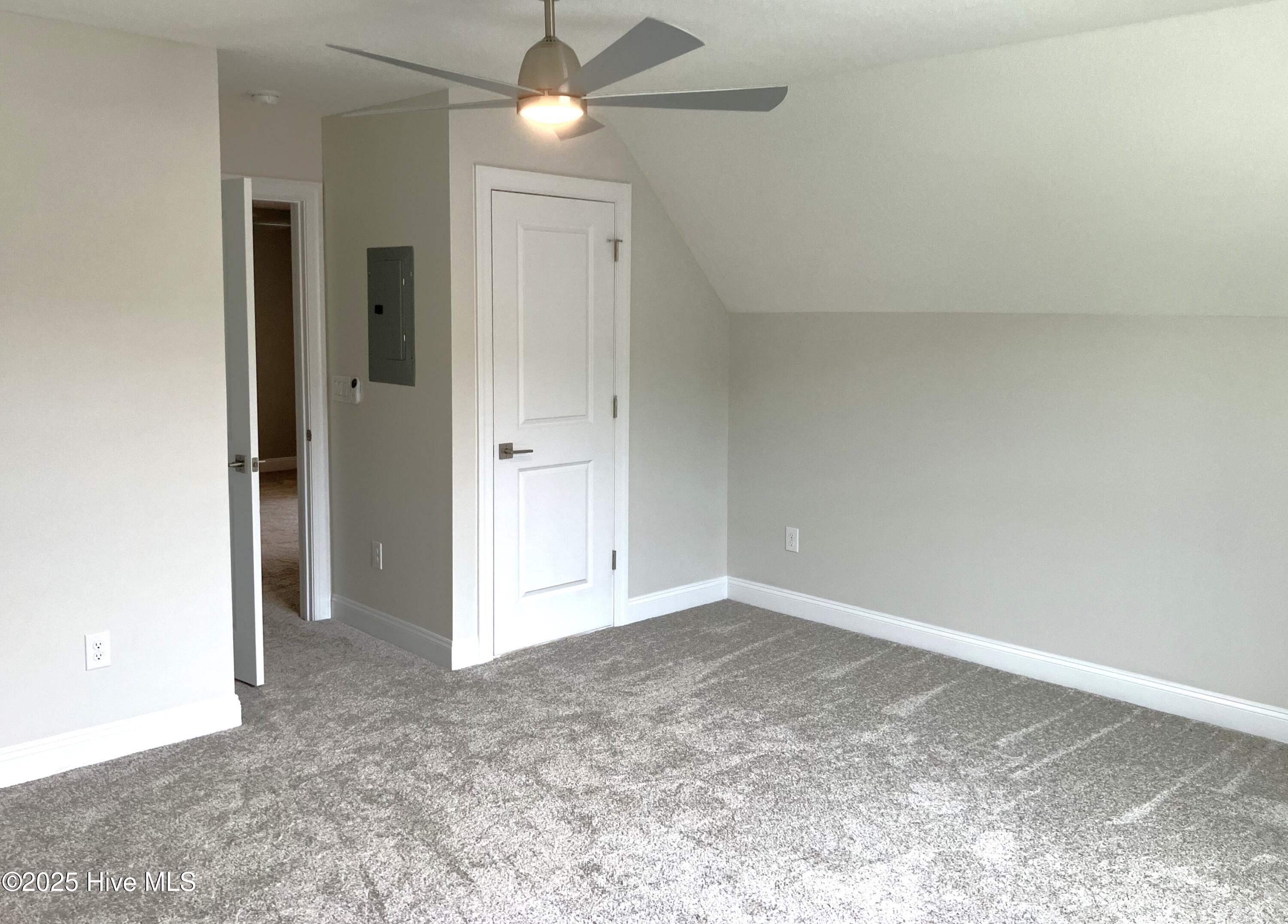 100514108 | Photo 38