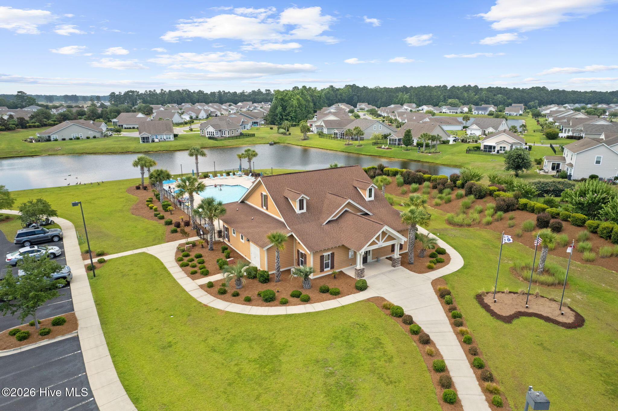 100565577 | Photo 60